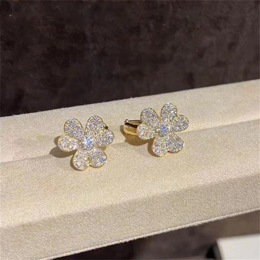 Regalia jewelryFRIVOLE GOLD FLOWER DIAMOND EARRINGS