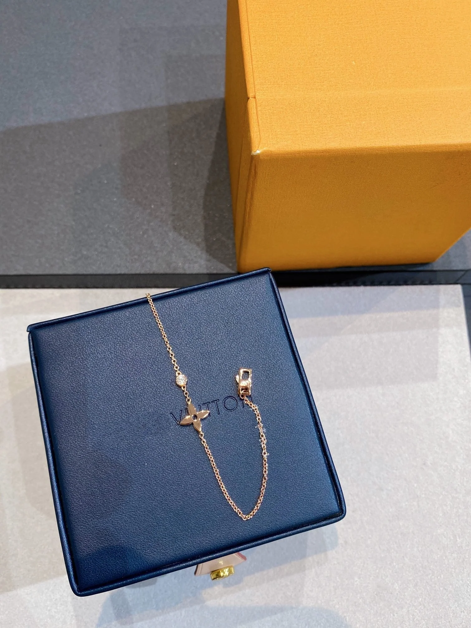 Regalia jewelrySTAR DIAMOND PINK GOLD BRACELET