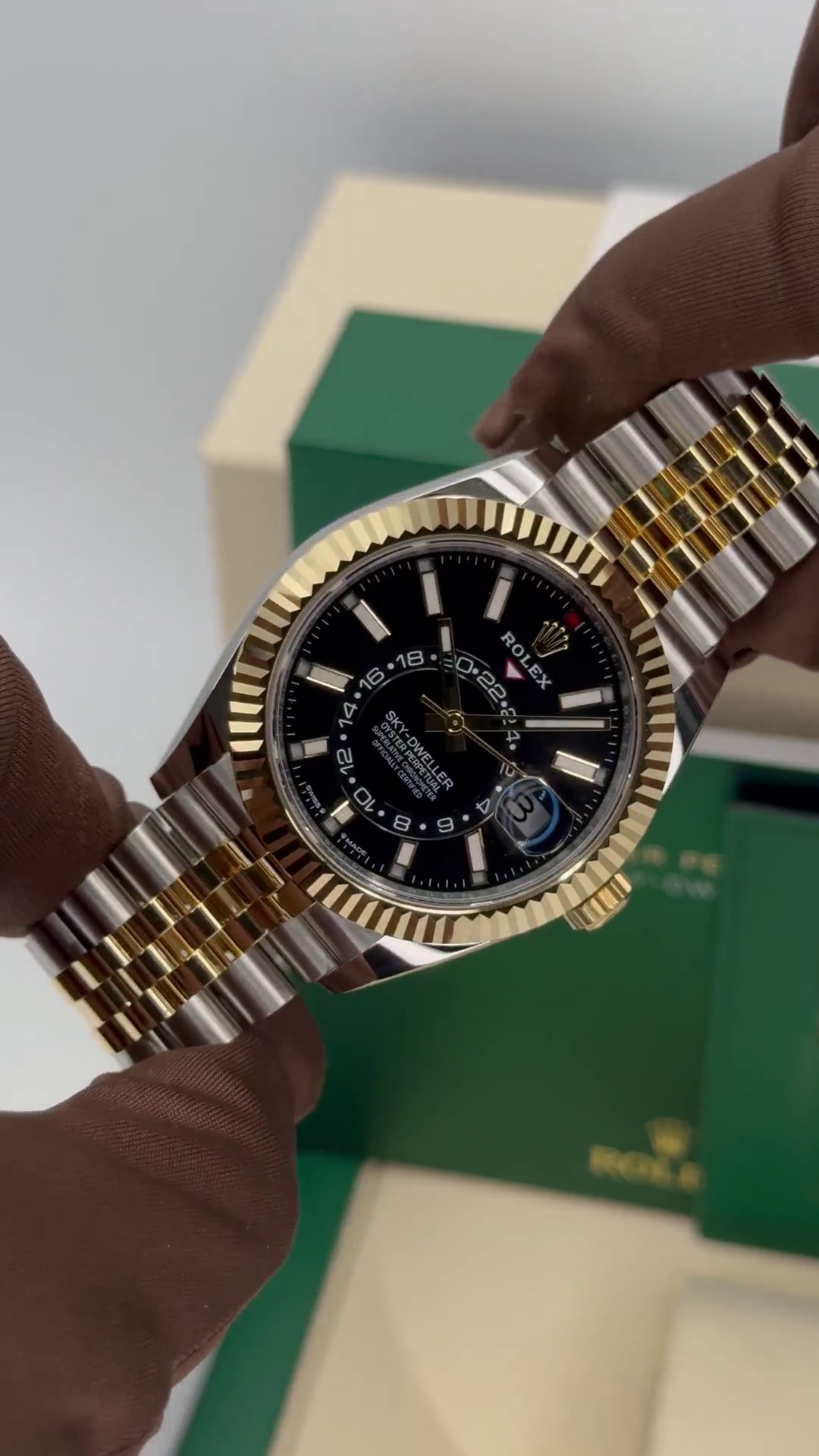 【Super Clone】ROLEX  Sky-Dweller 42mm 336933-0003/0004 Two-Tone Yellow Gold Black Dial Jubilee