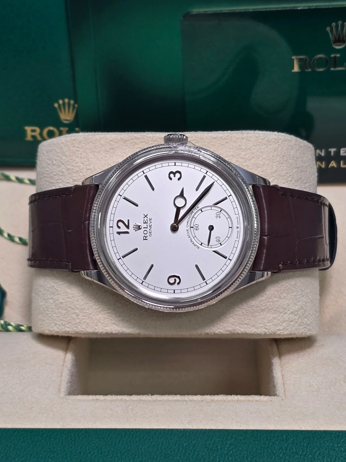 【Super Clone】ROLEX 1908 White Gold White Dial Brown Alligator Strap - 52509-0006