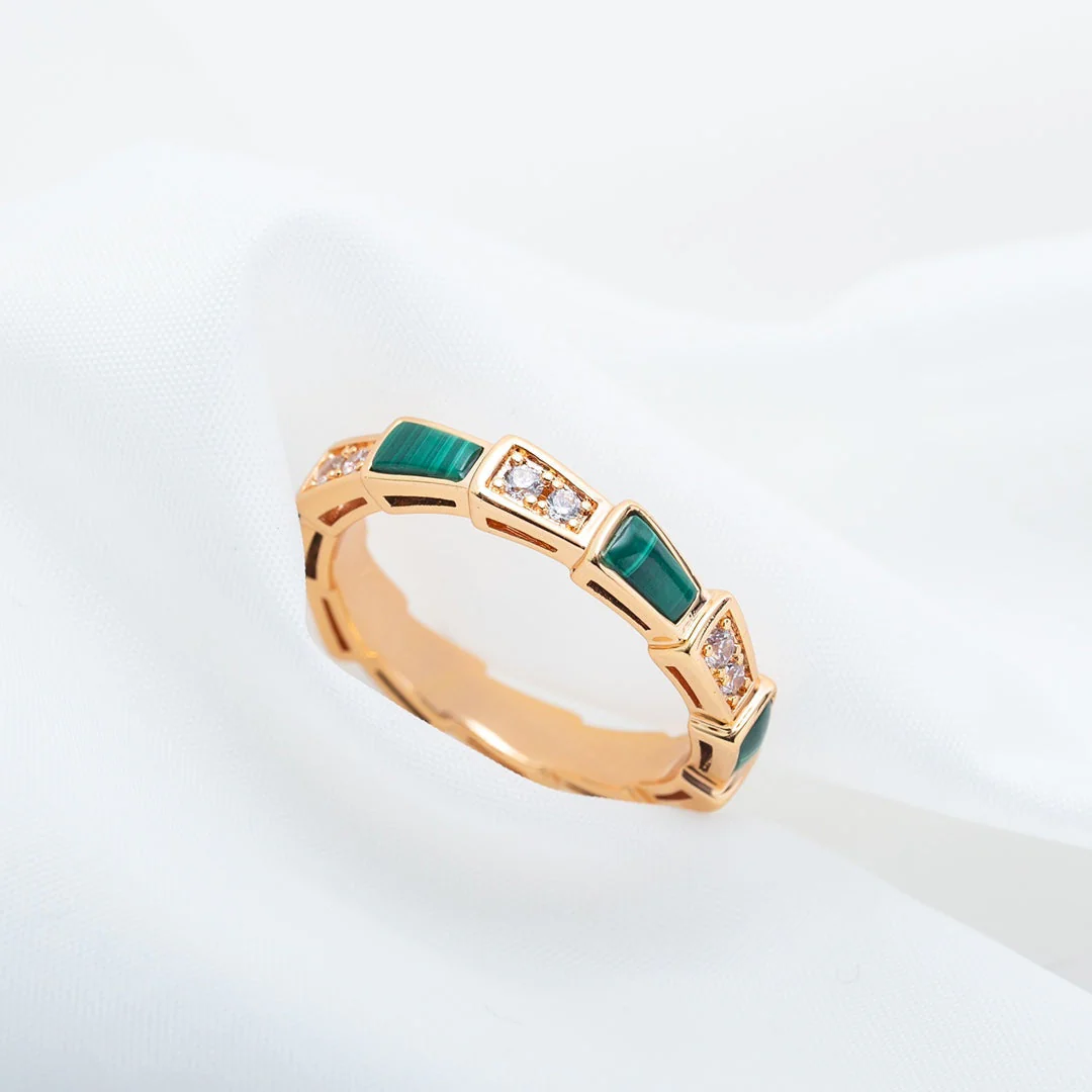 Regalia jewelrySERPENTI RING PINK GOLD MALACHITE DIAMOND 3MM
