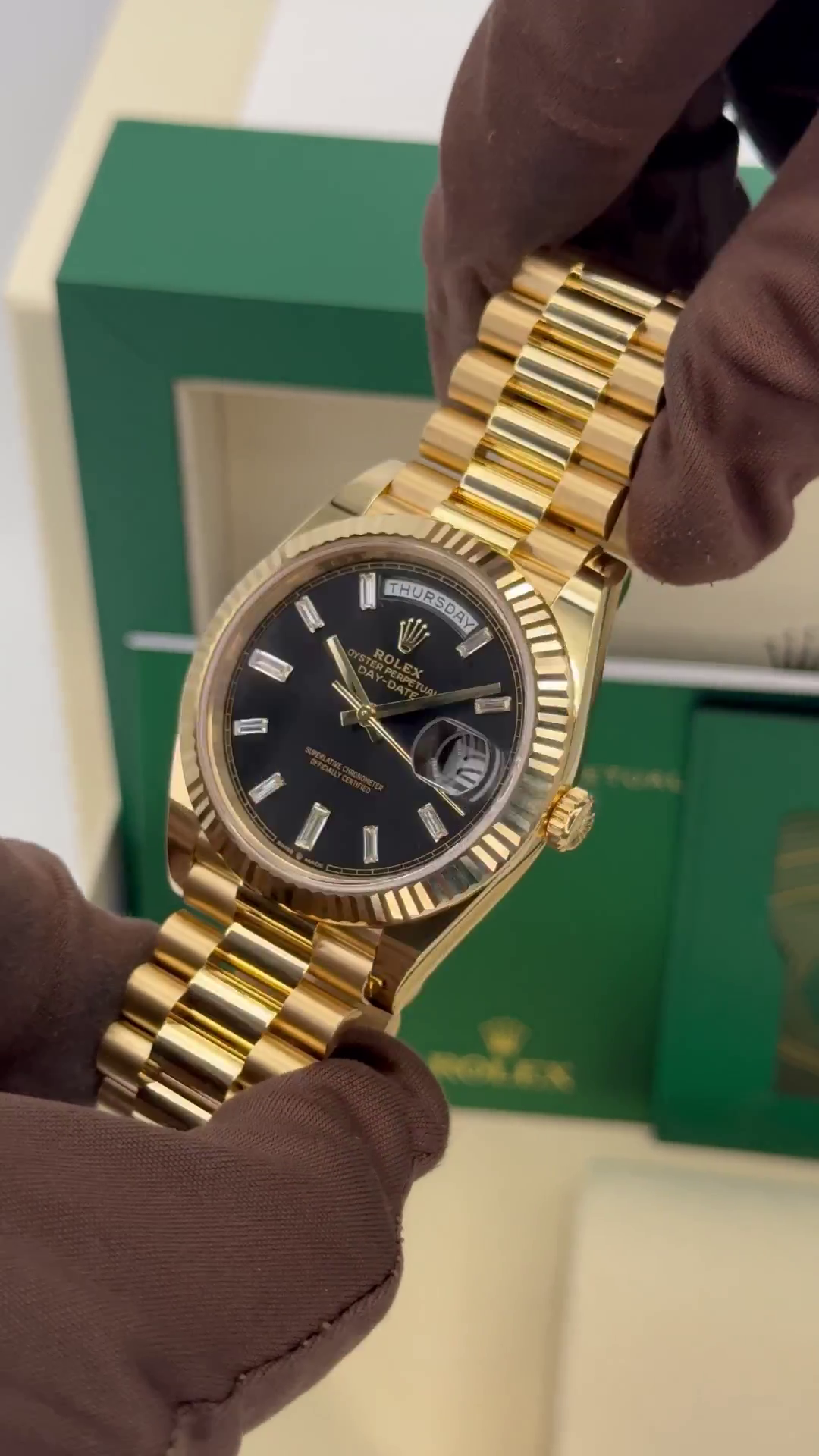 【Super Clone】ROLEX  Yellow Gold President Day Date 40mm Black Diamond Baguette Dial - 228238