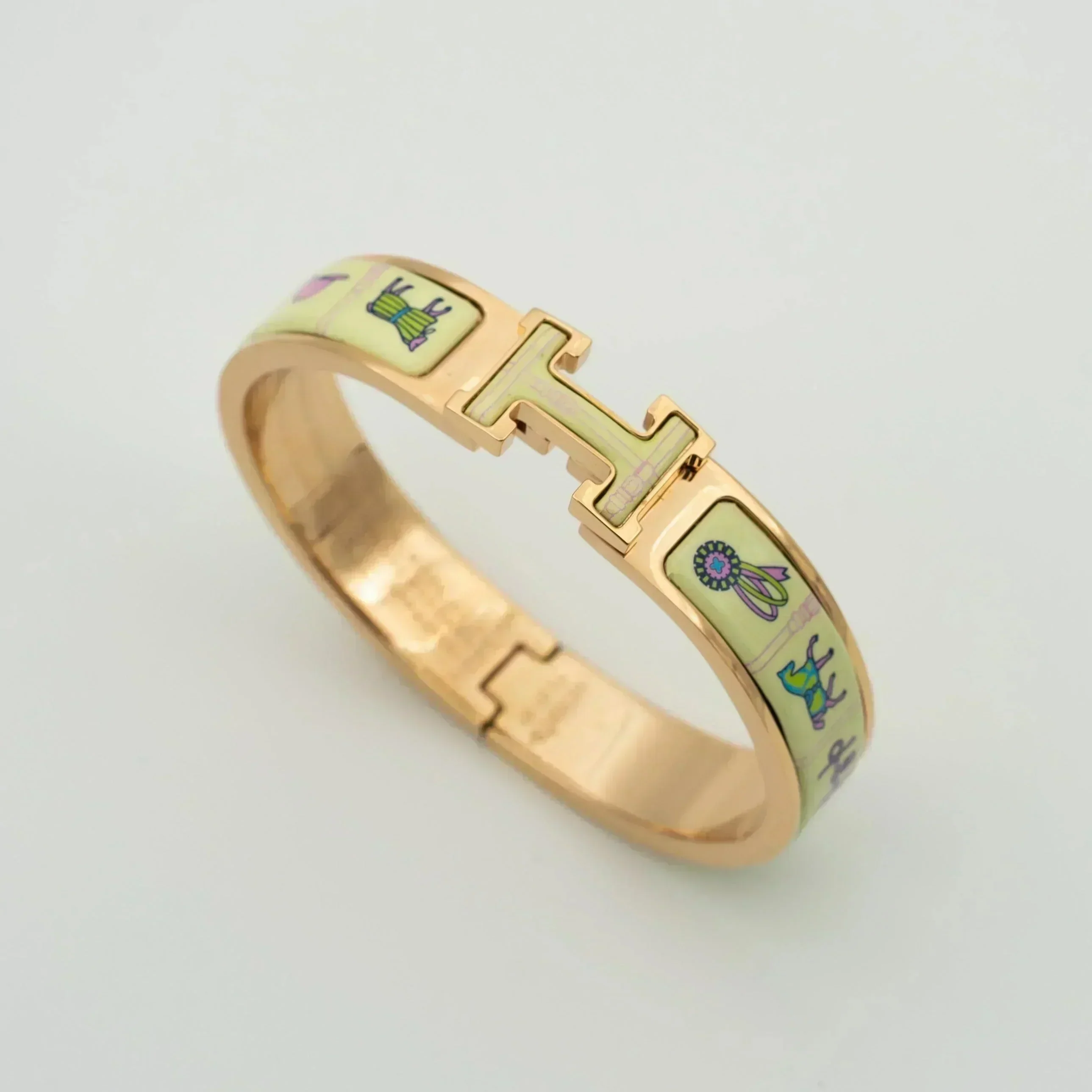 Regalia jewelryH PINK GOLD BRACELET CREAM CERAMIC