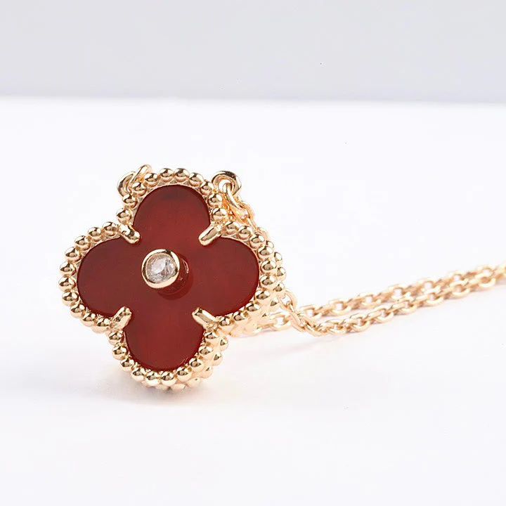 Regalia jewelryCLOVER 15MM DIAMOND CARNELIAN NECKLACE