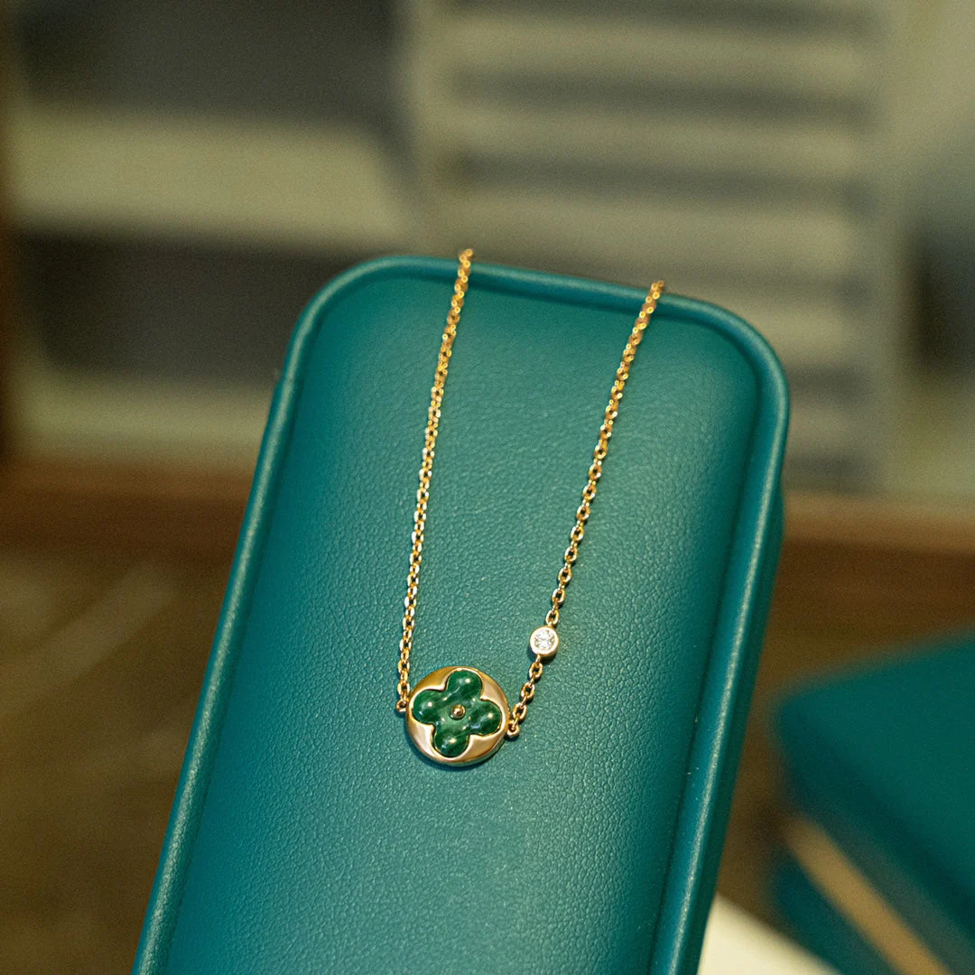 Regalia jewelrySUN MALACHITE 1 DIAMOND PINK GOLD BRACELET