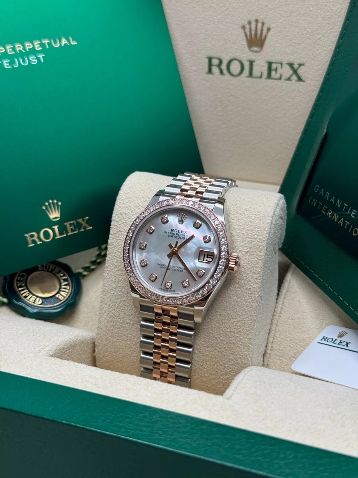 【Super Clone】RLX Datejust m278381-0025/0026 Mother-of-Pearl Diamond 31mm Dial Diamond-Set Bezel and Oyster Bracelet Watch