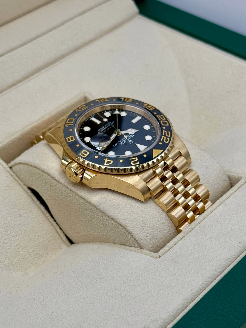 【Super Clone】ROLEX GMT-Master II 126718grnr 40mm