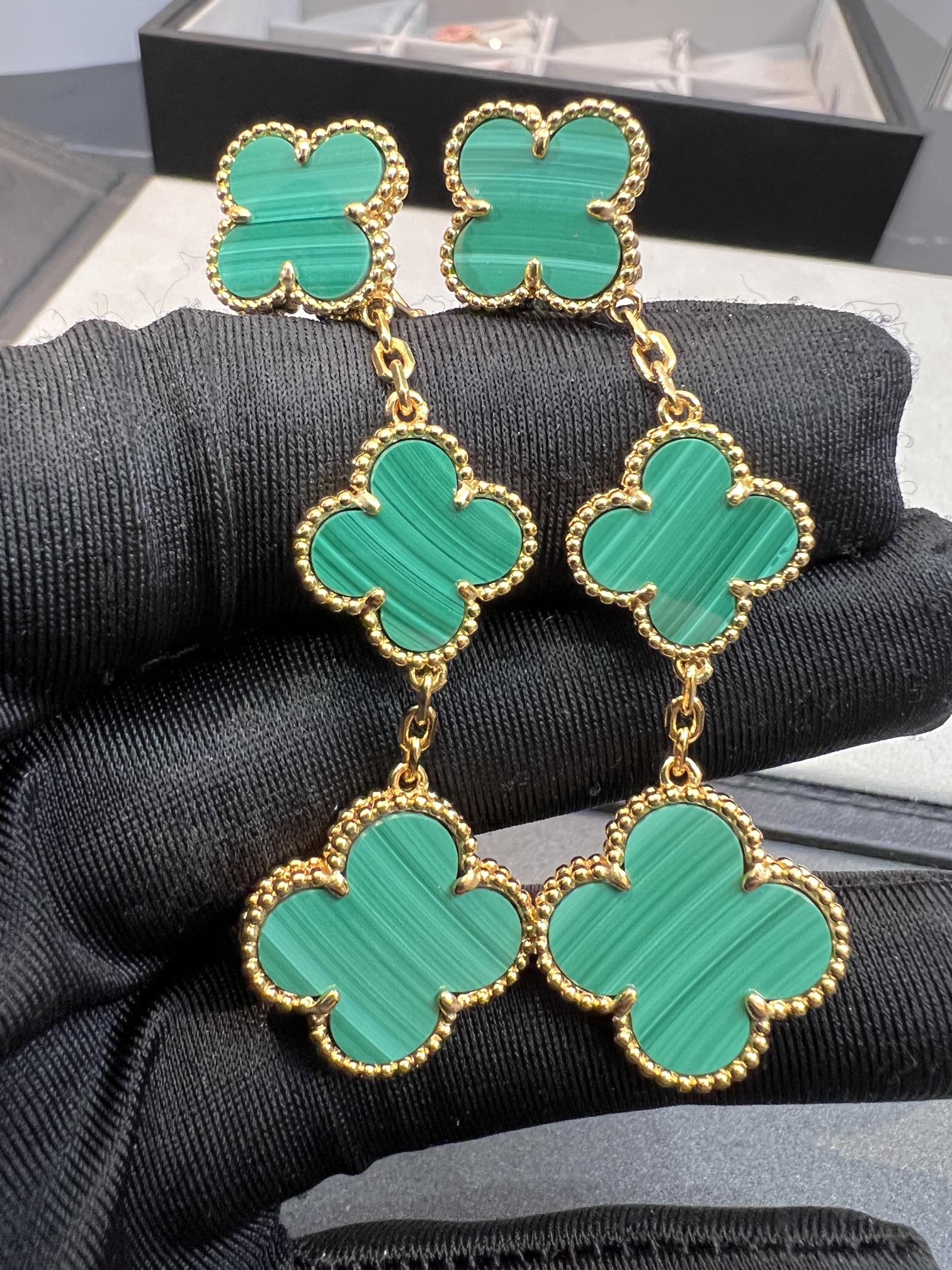 Regalia jewelryCLOVER MALACHITE 3 MOTIFS GOLD