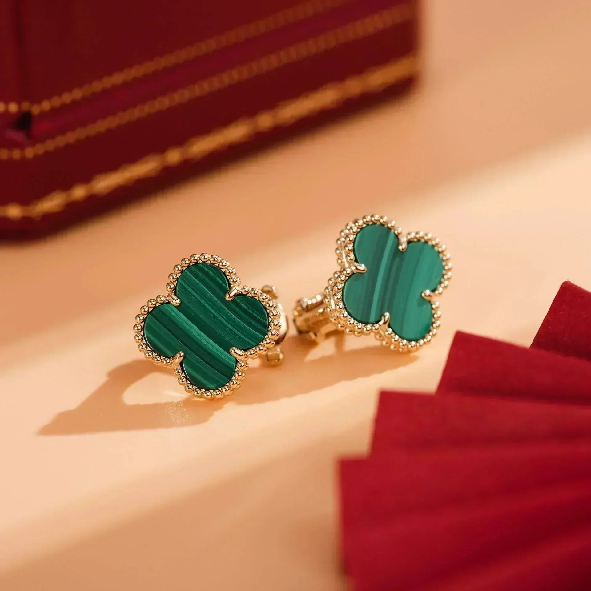Regalia jewelryCLOVER MEDIUM 1 MOTIFS MALACHITE  EARRINGS