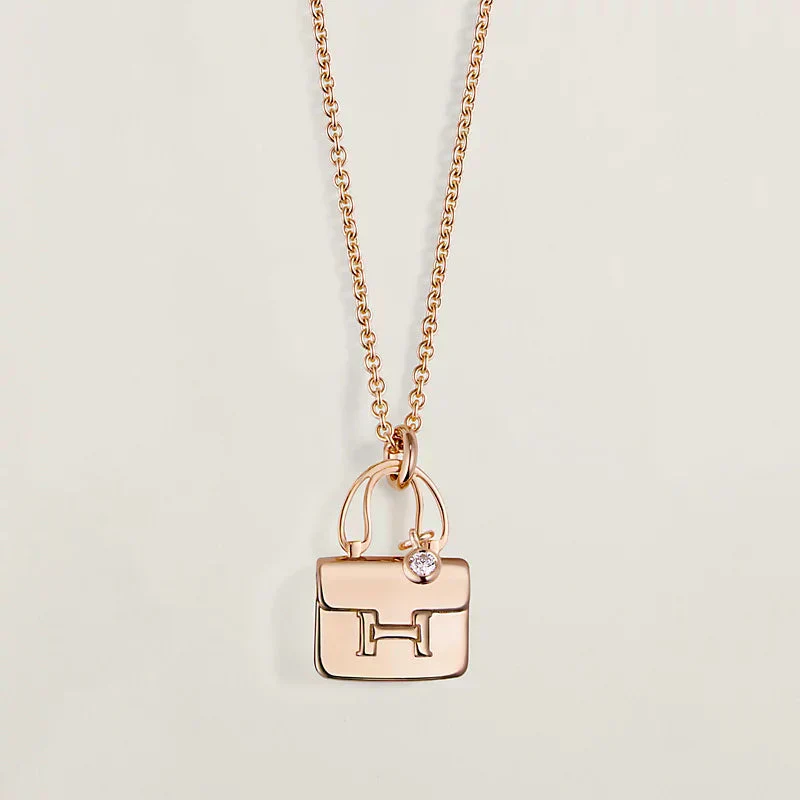 Regalia jewelryAMULETTE PEDANT ROSE GOLD NECKLACE