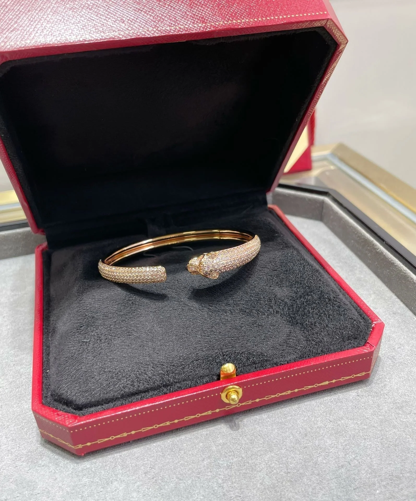 Regalia jewelryPANTHERE FULL DIAMOND OPEN BRACELET