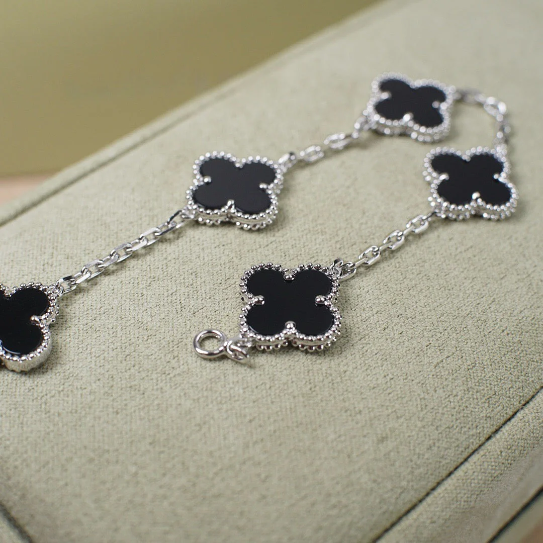 Regalia jewelryCLOVER 5 MOTIF ONYXS  BRACELET SILVER