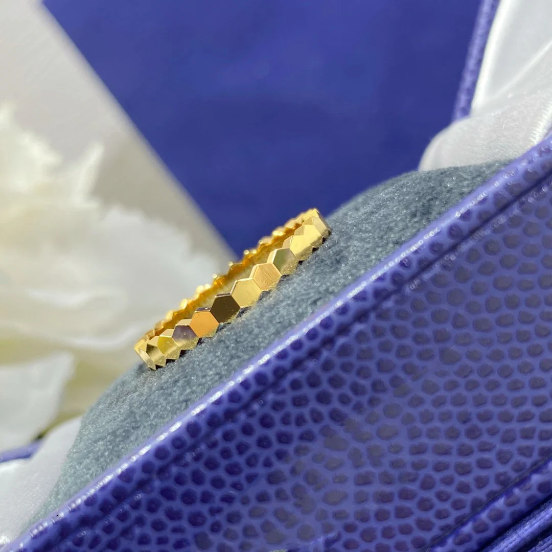 Regalia jewelryBEE LOVE SMALL RING