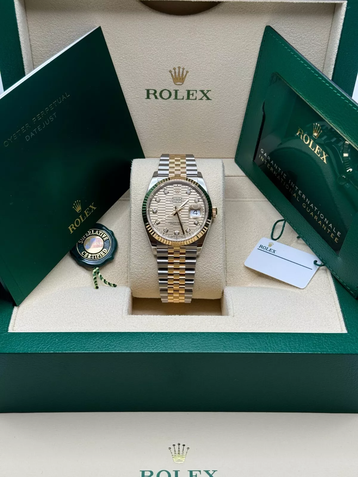 【Super Clone】ROLEX  Datejust 36mm 126233 Champagne Fluted Motif Diamond Dial Jubilee Bracelet