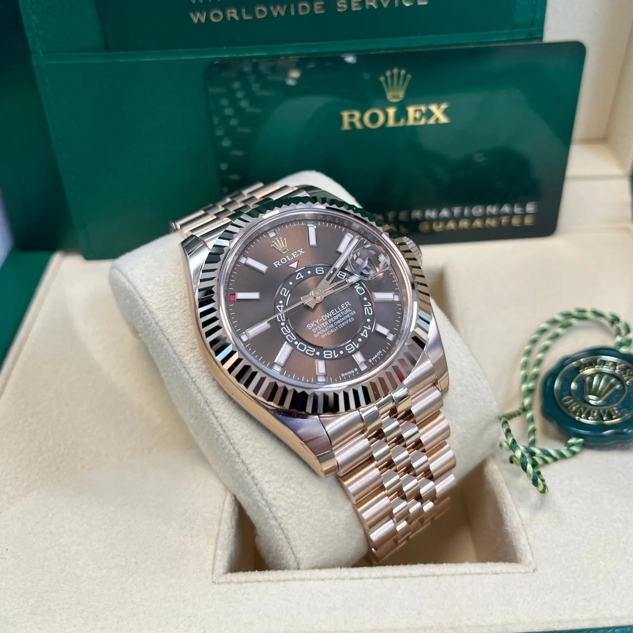 【Super Clone】ROLEX  Sky-Dweller 42mm 336935-0002/0006 Rose Gold Chocolate Dial Jubilee