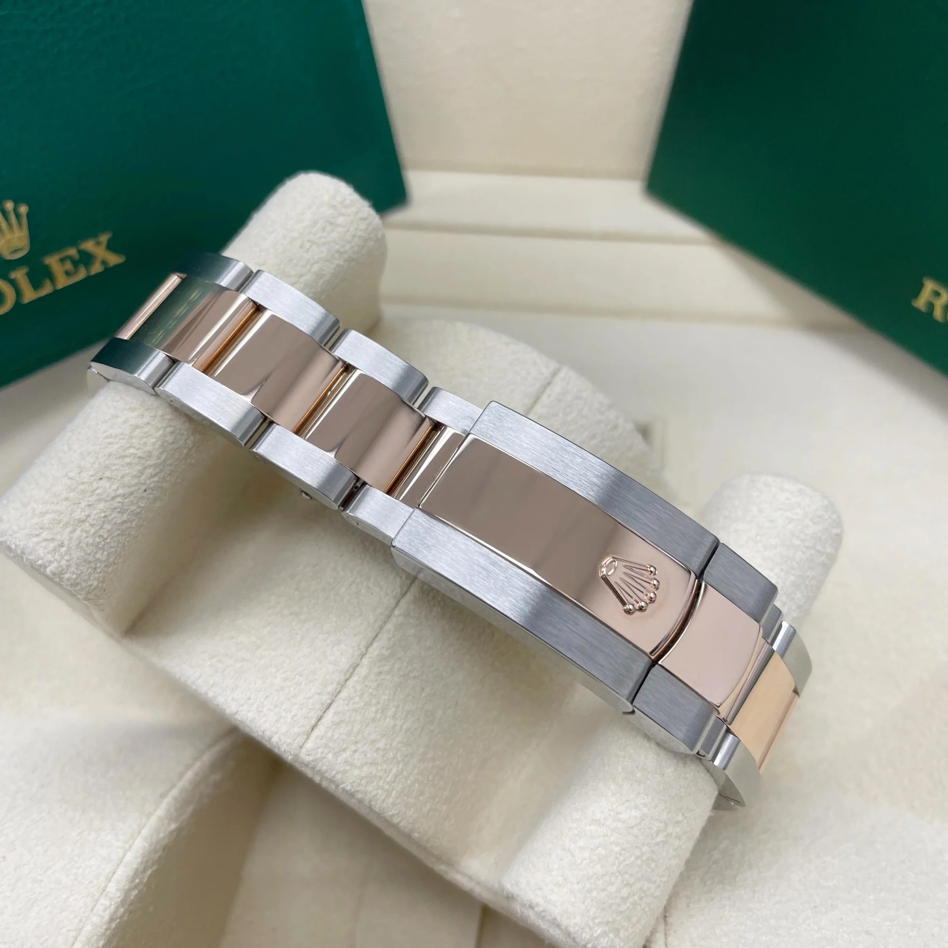 【Super Clone】ROLEX Datejust 41mm 126331 Sundust Diamond Jubilee Steel and Everose Gold Watch