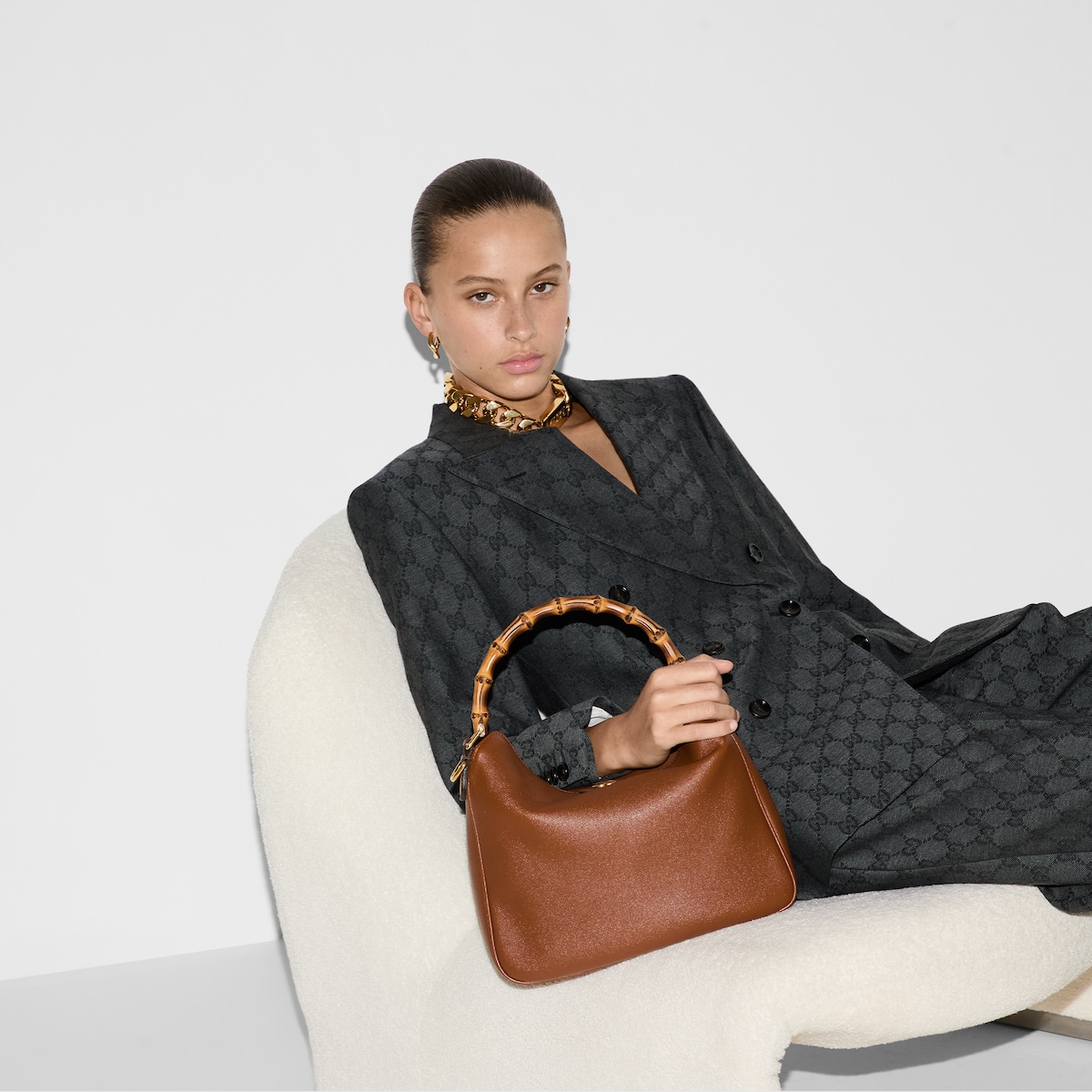 Gucci Diana Medium Shoulder Bag