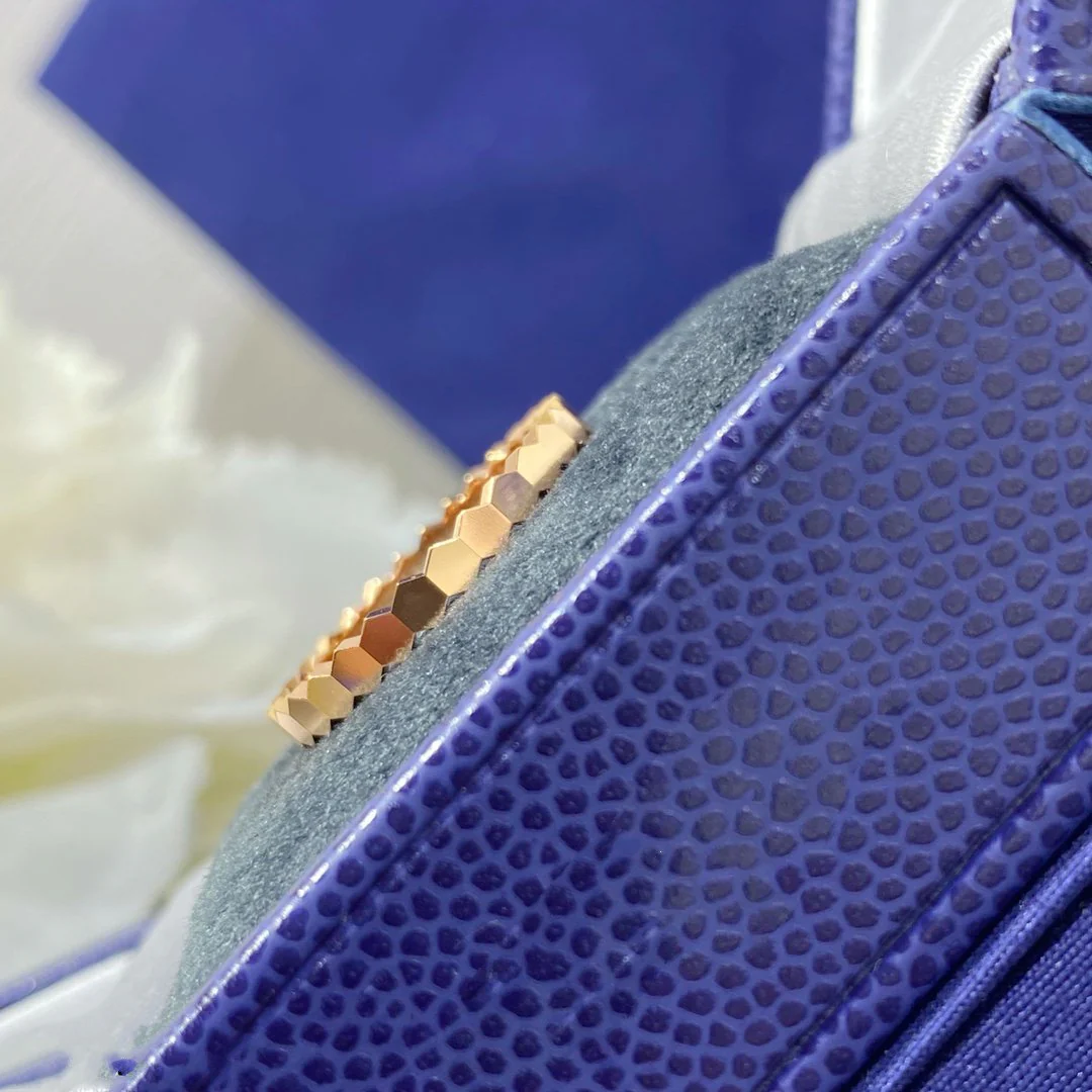 Regalia jewelryBEE LOVE SMALL RING