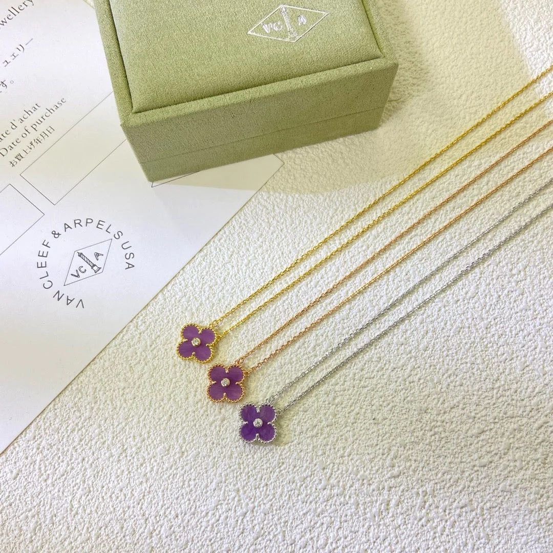 Regalia jewelryCLOVER 15MM DIAMOND  PURPLE VIOLET NECKLACE