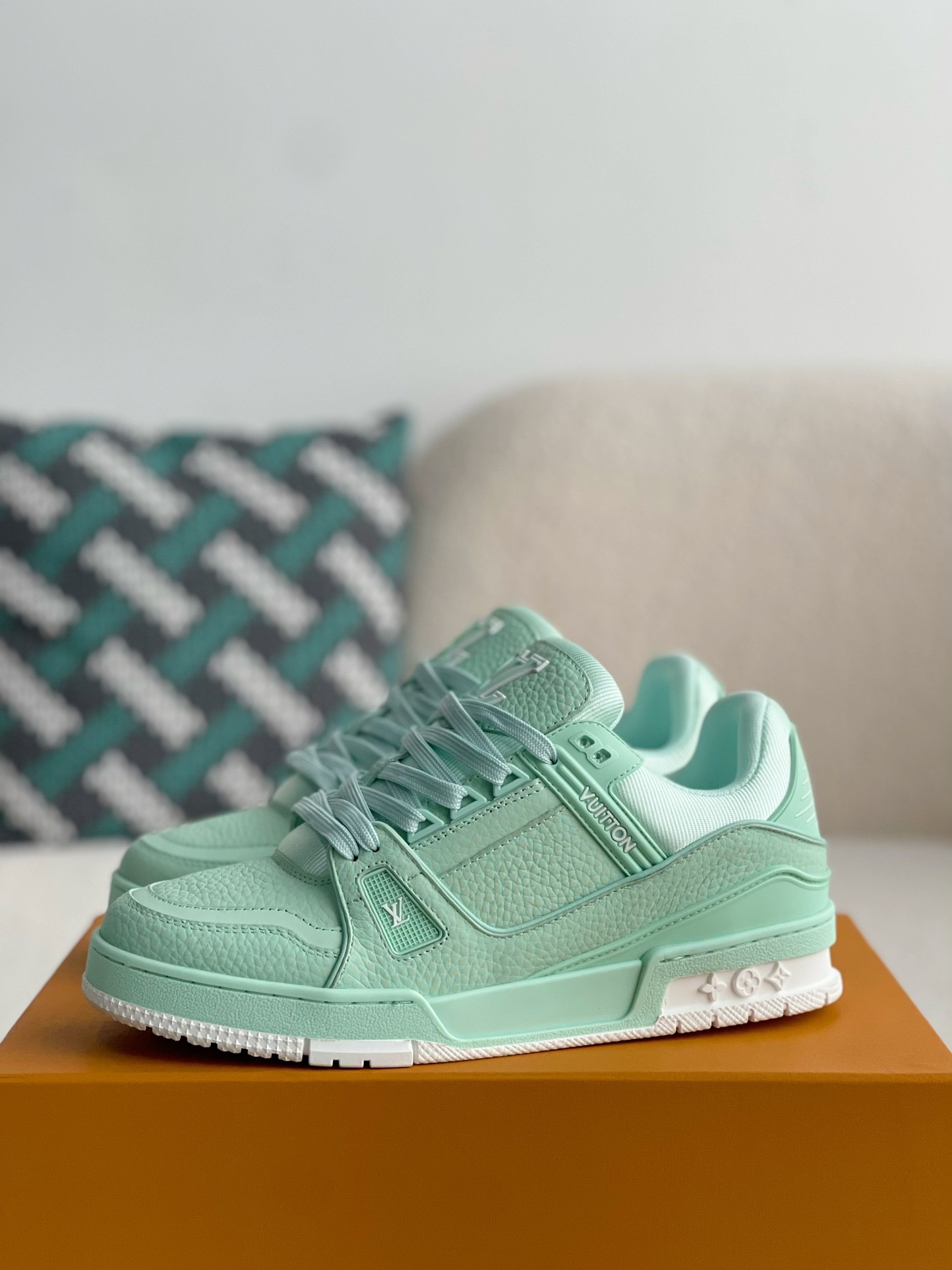 「#3005」LOUIS VUITTON SNEAKERS