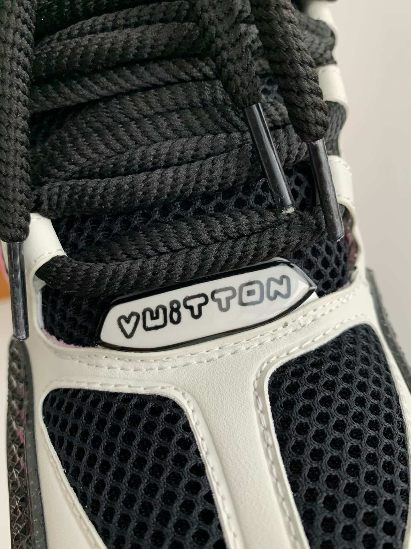 LOUIS VUITTON SKATE SNEAKERS