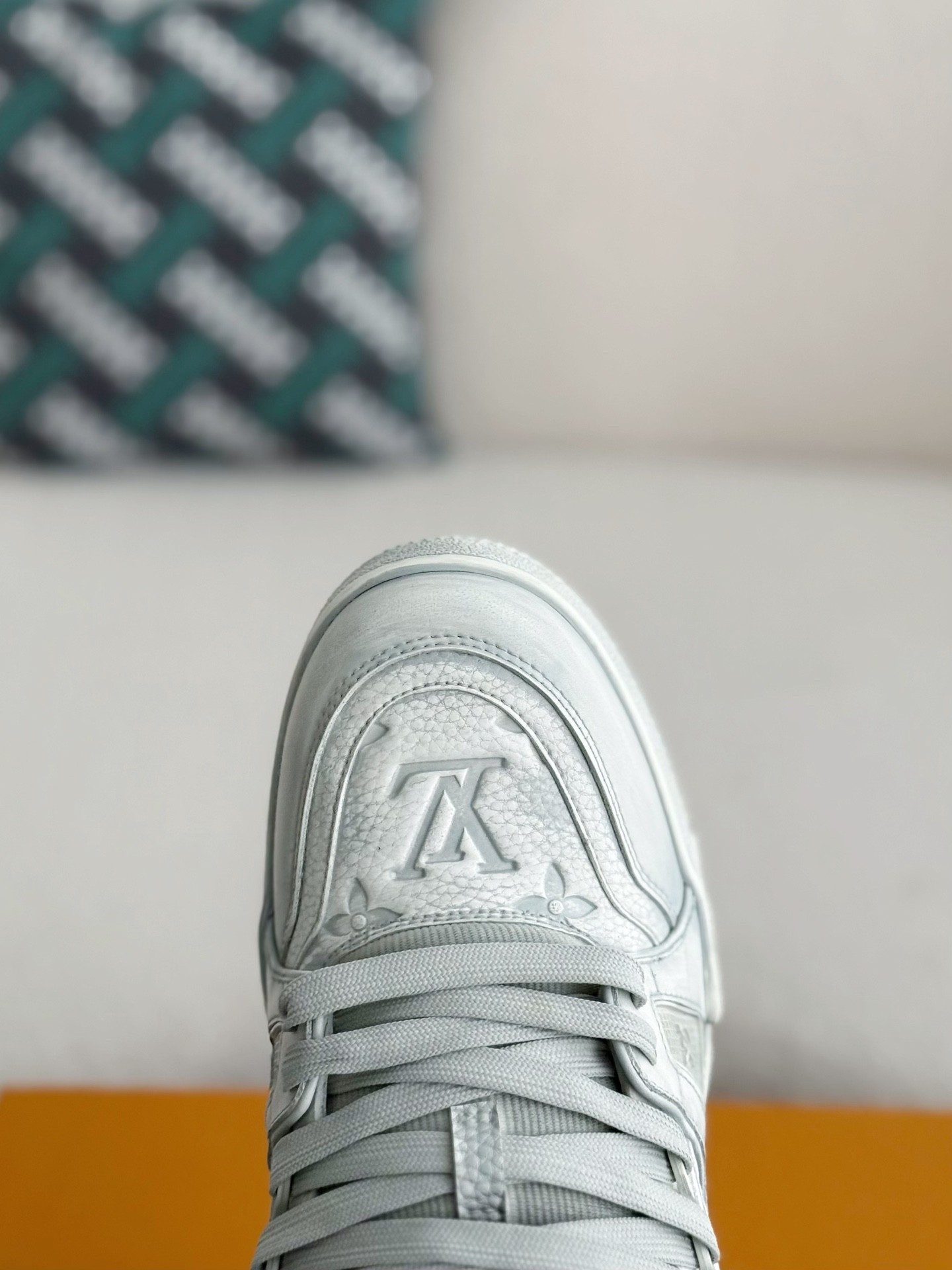 LOUIS VUITTON TRAINER SNEAKERS