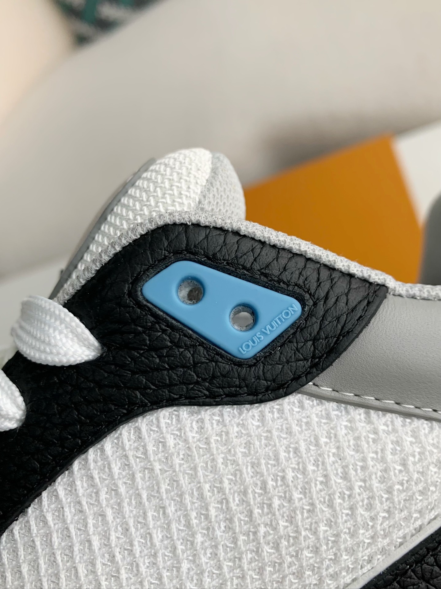 「#2325」LOUIS VUITTON TRAINER Sneakers
