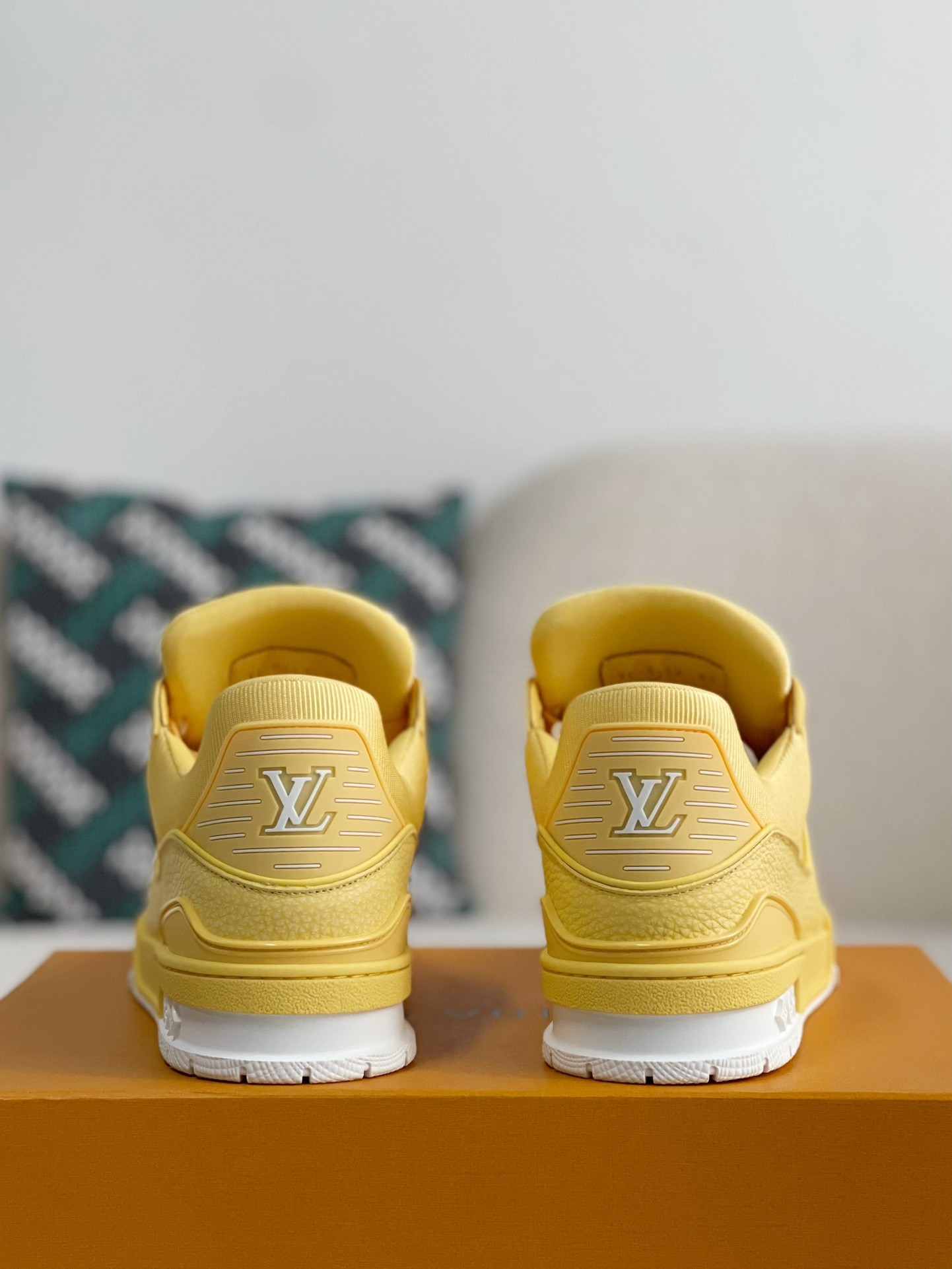 「#3037」LOUIS VUITTON SNEAKERS