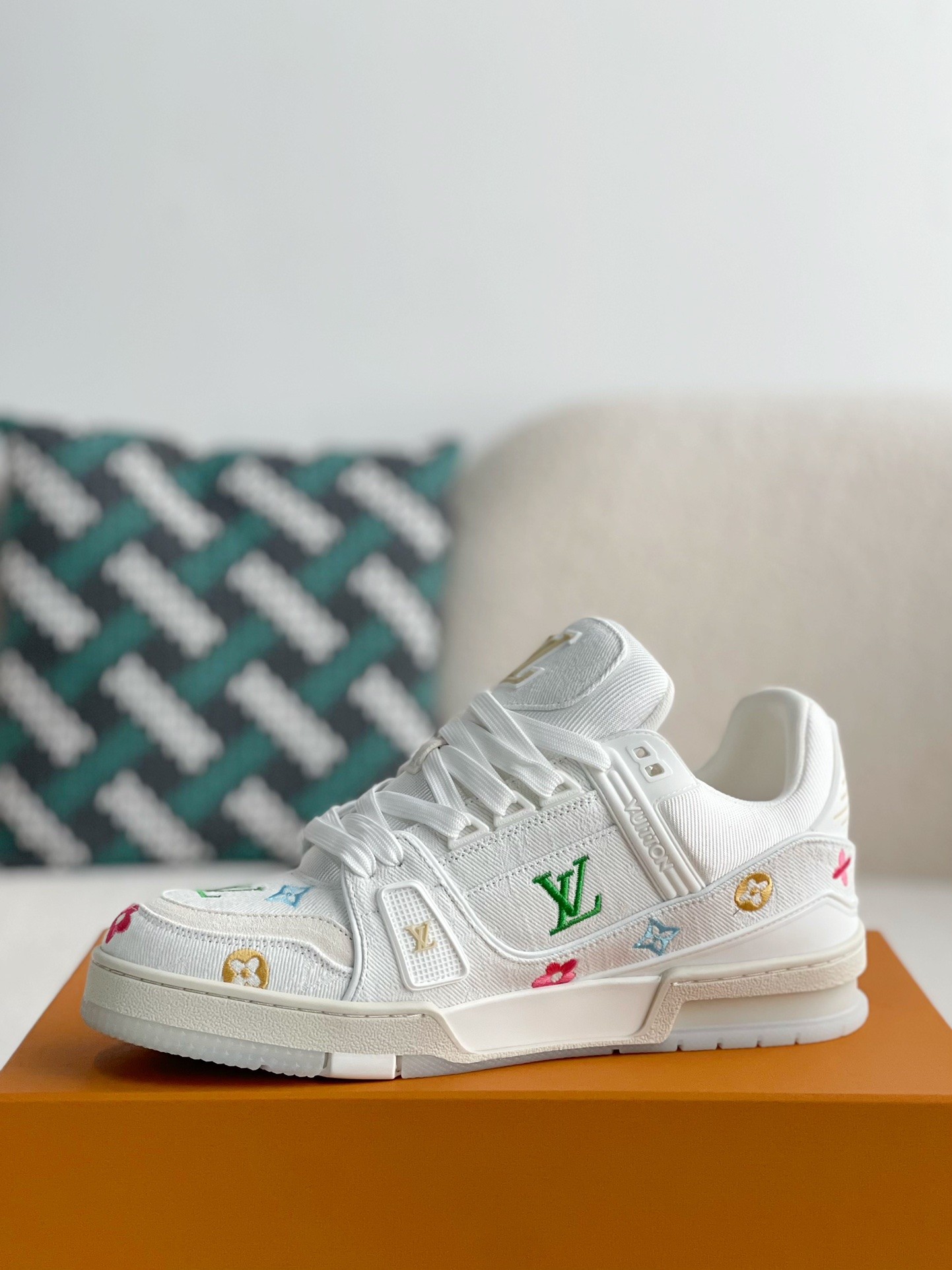 「#3229」 LOUIS VUITTON TRAINER SNEAKERS