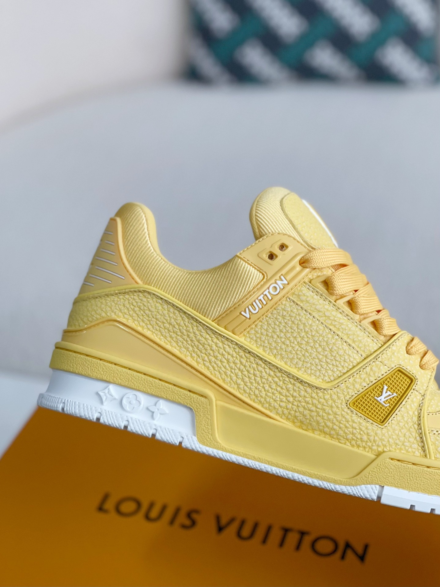 「#3037」LOUIS VUITTON SNEAKERS