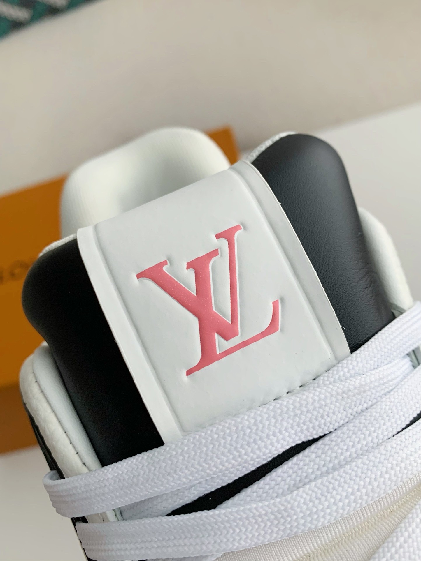 「#3721」LOUIS VUITTON TRAINER SNEAKERS