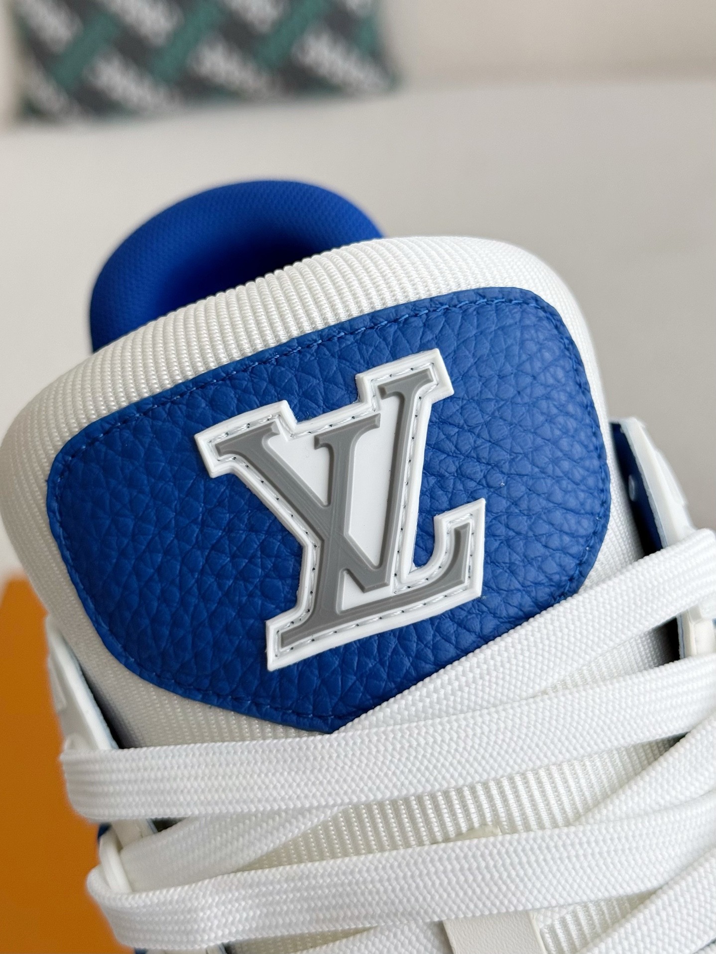 LOUIS VUITTON TRAINER SNEAKERS