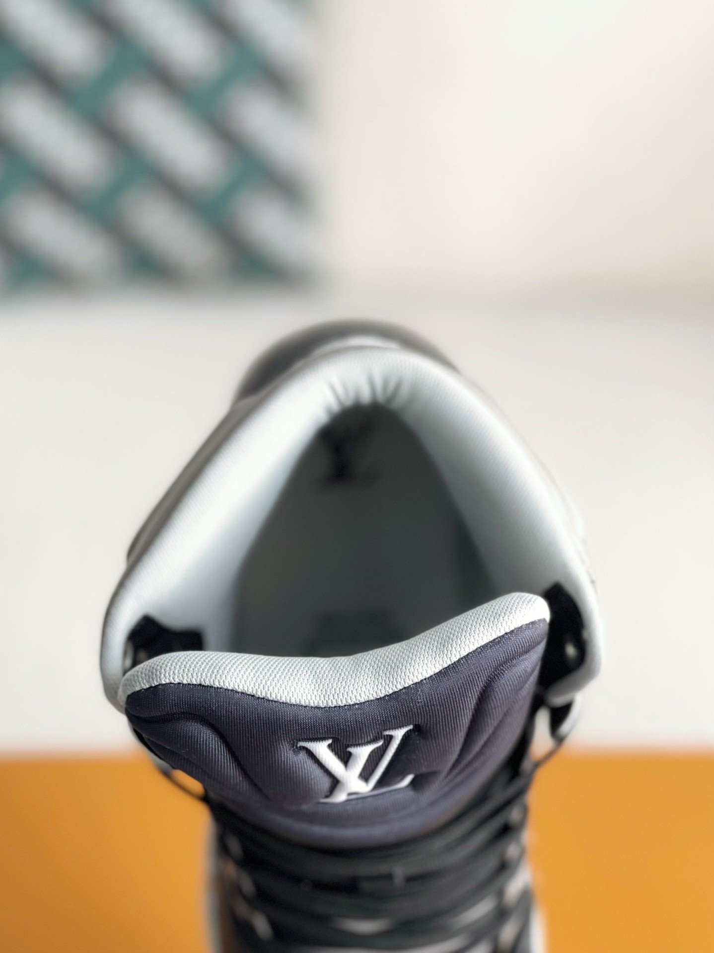 「#3196」LOUIS VUITTON TRAINER SNEAKERS