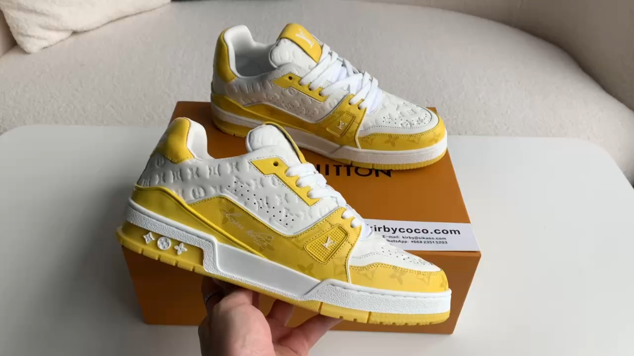 「#1975」LOUIS VUITTON TRAINER 1A98UX Sneakers Fall/Winter