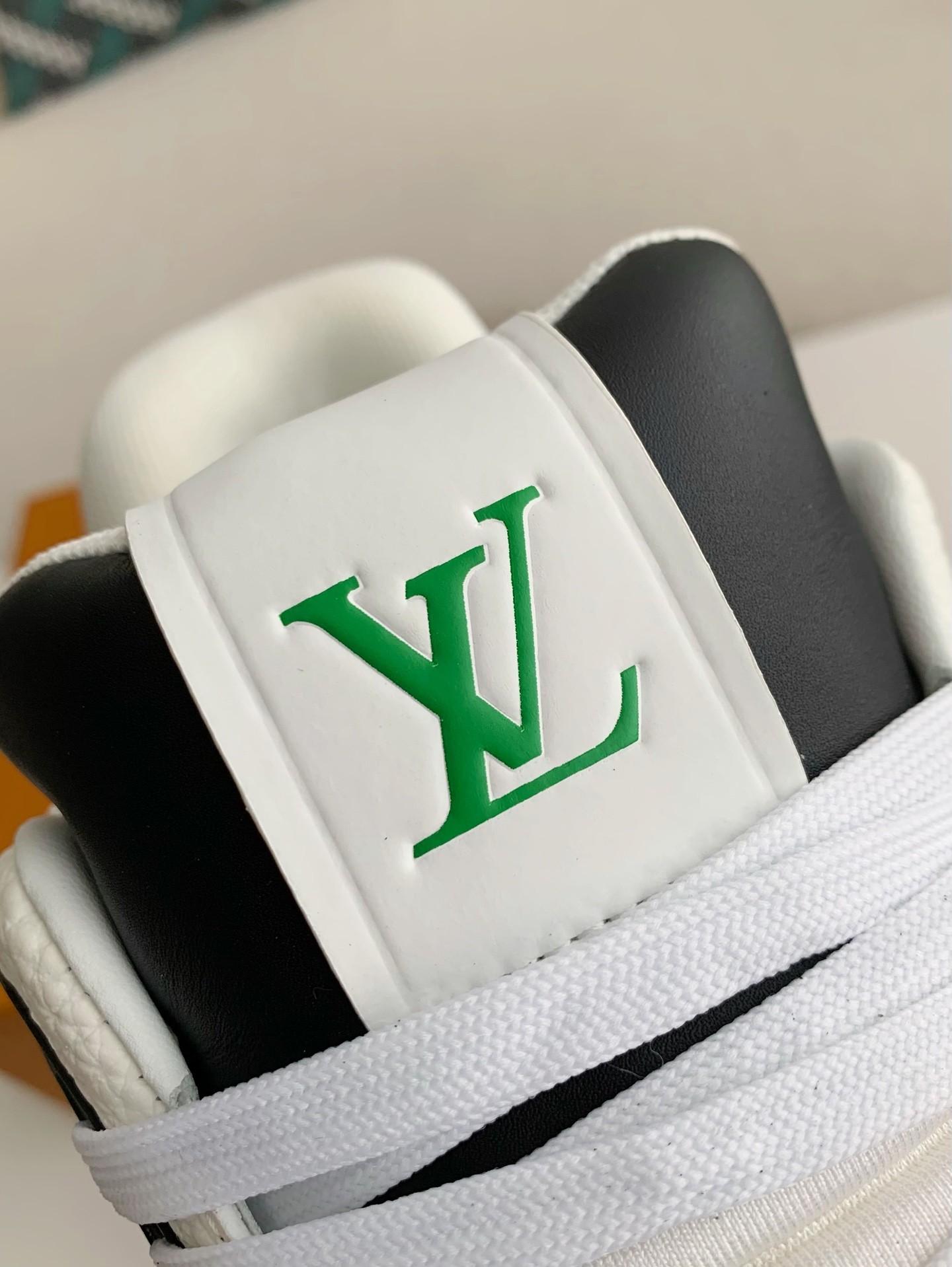 「#3722」LOUIS VUITTON TRAINER SNEAKERS