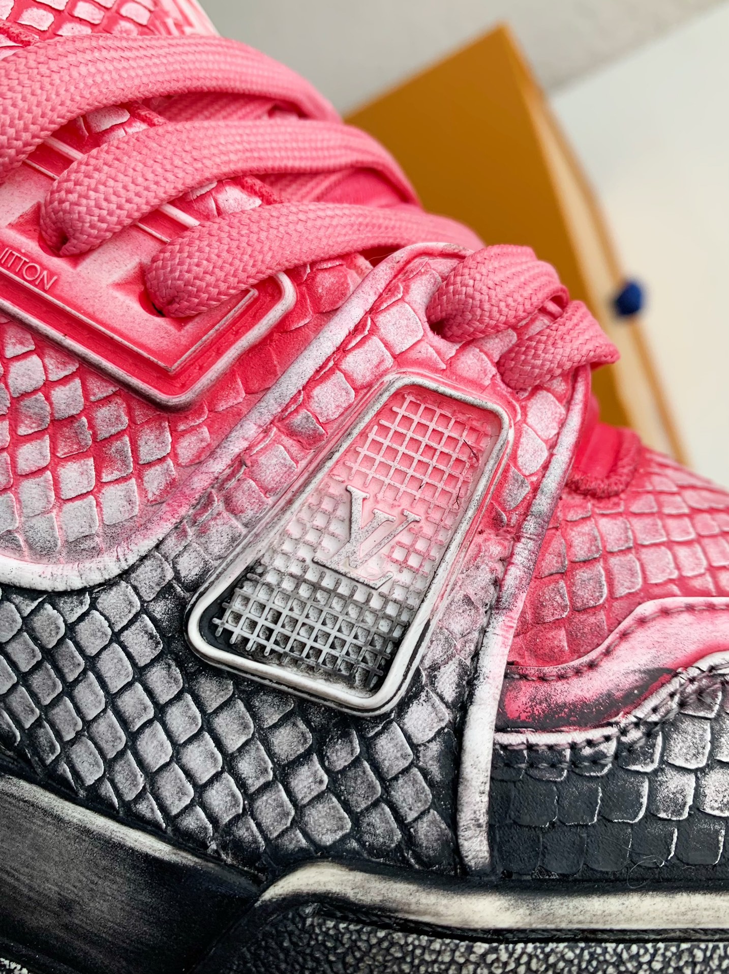 「#3313」 LOUIS VUITTON TRAINER SNEAKERS