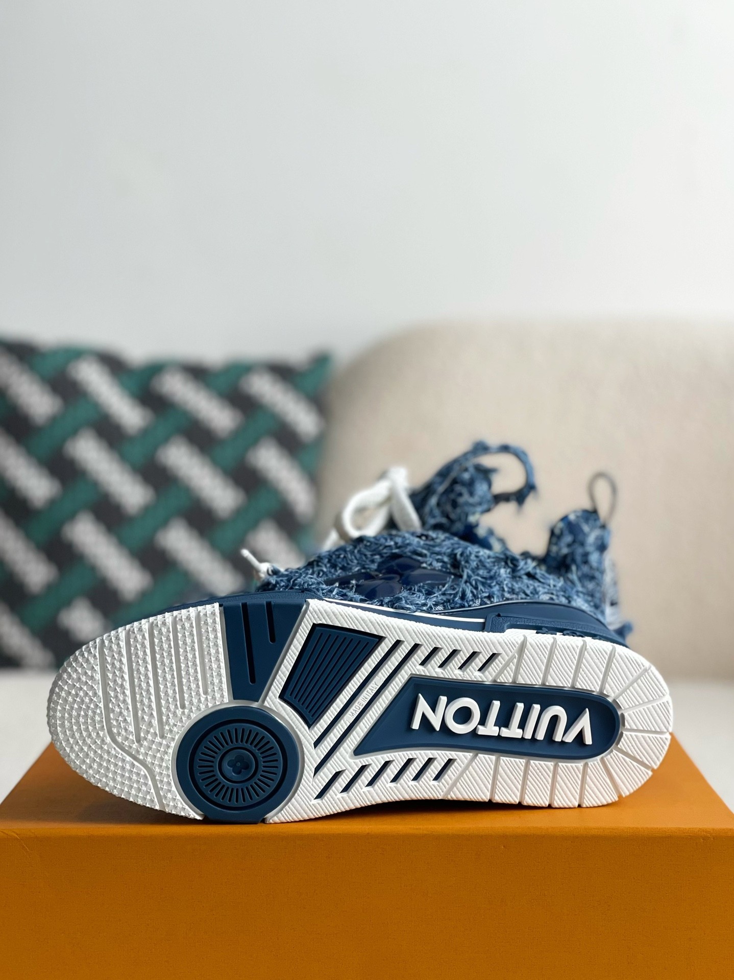 「#3254」 LOUIS VUITTON TRAINER SNEAKERS