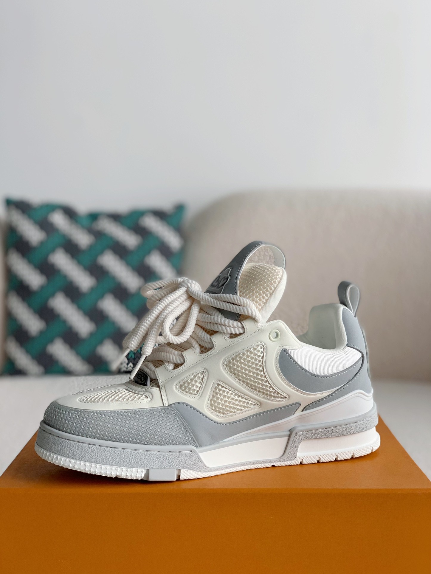 LOUIS VUITTON SKATE SNEAKERS