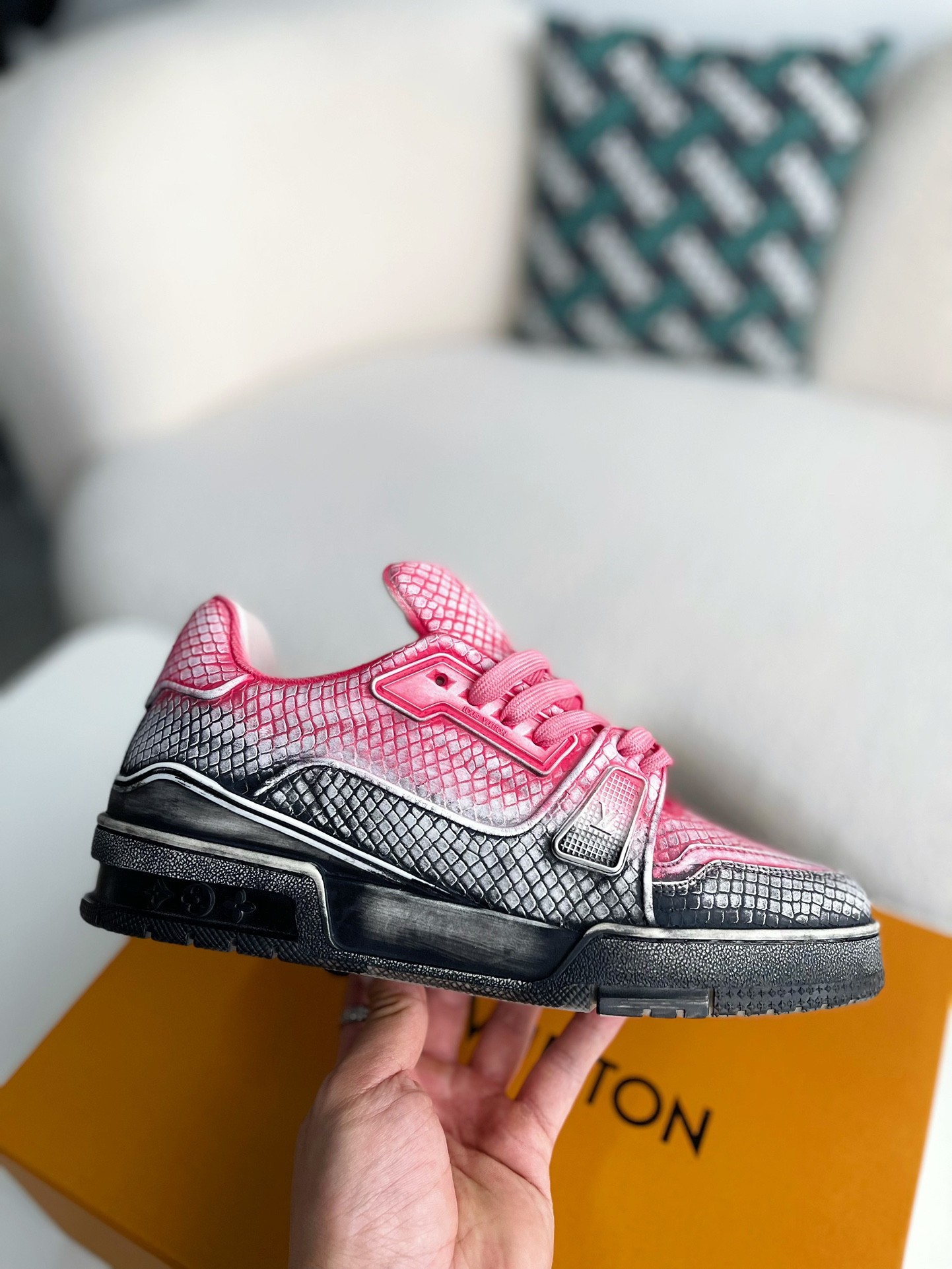 「#3313」 LOUIS VUITTON TRAINER SNEAKERS