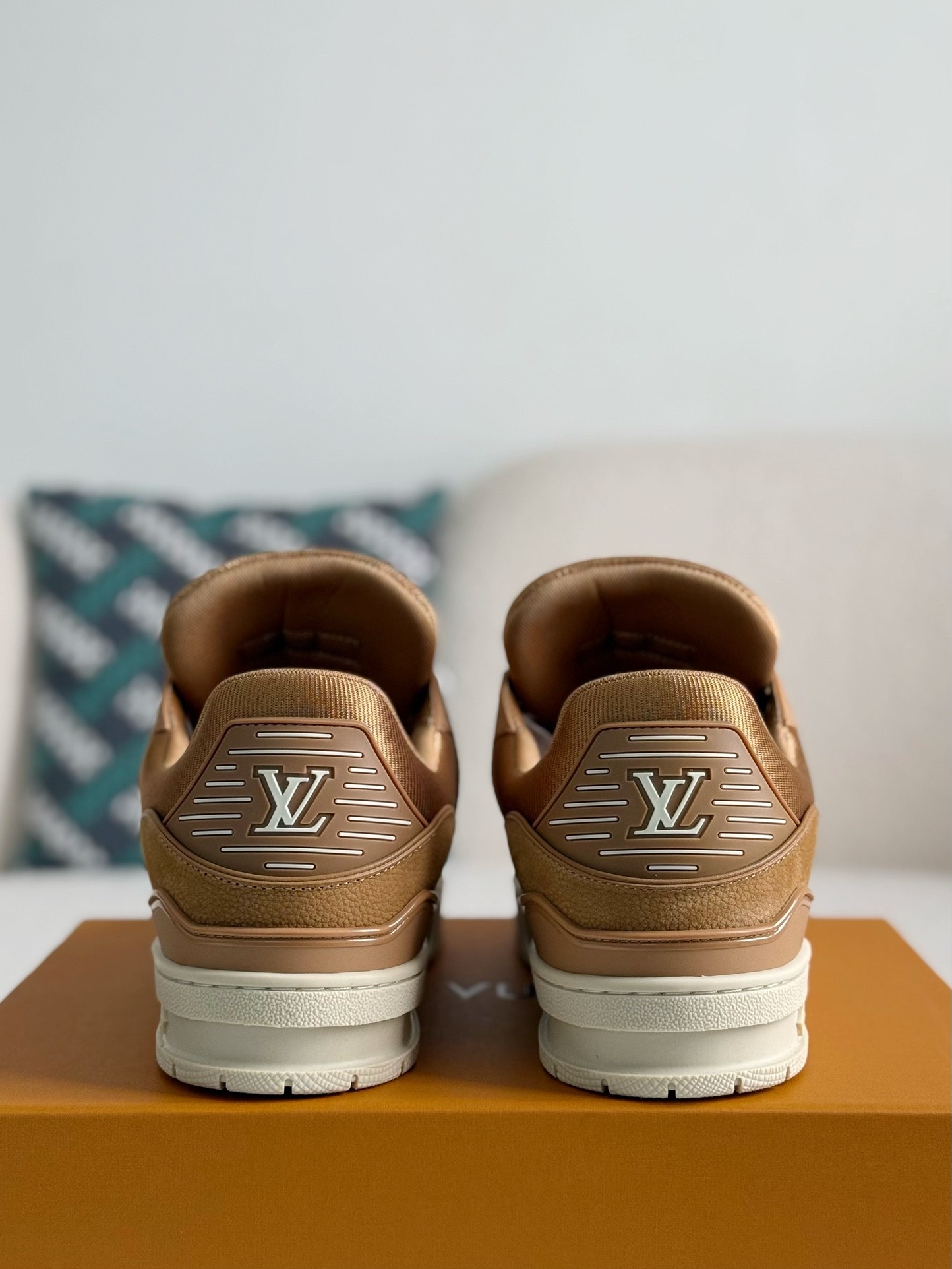 LOUIS VUITTON TRAINER SNEAKERS