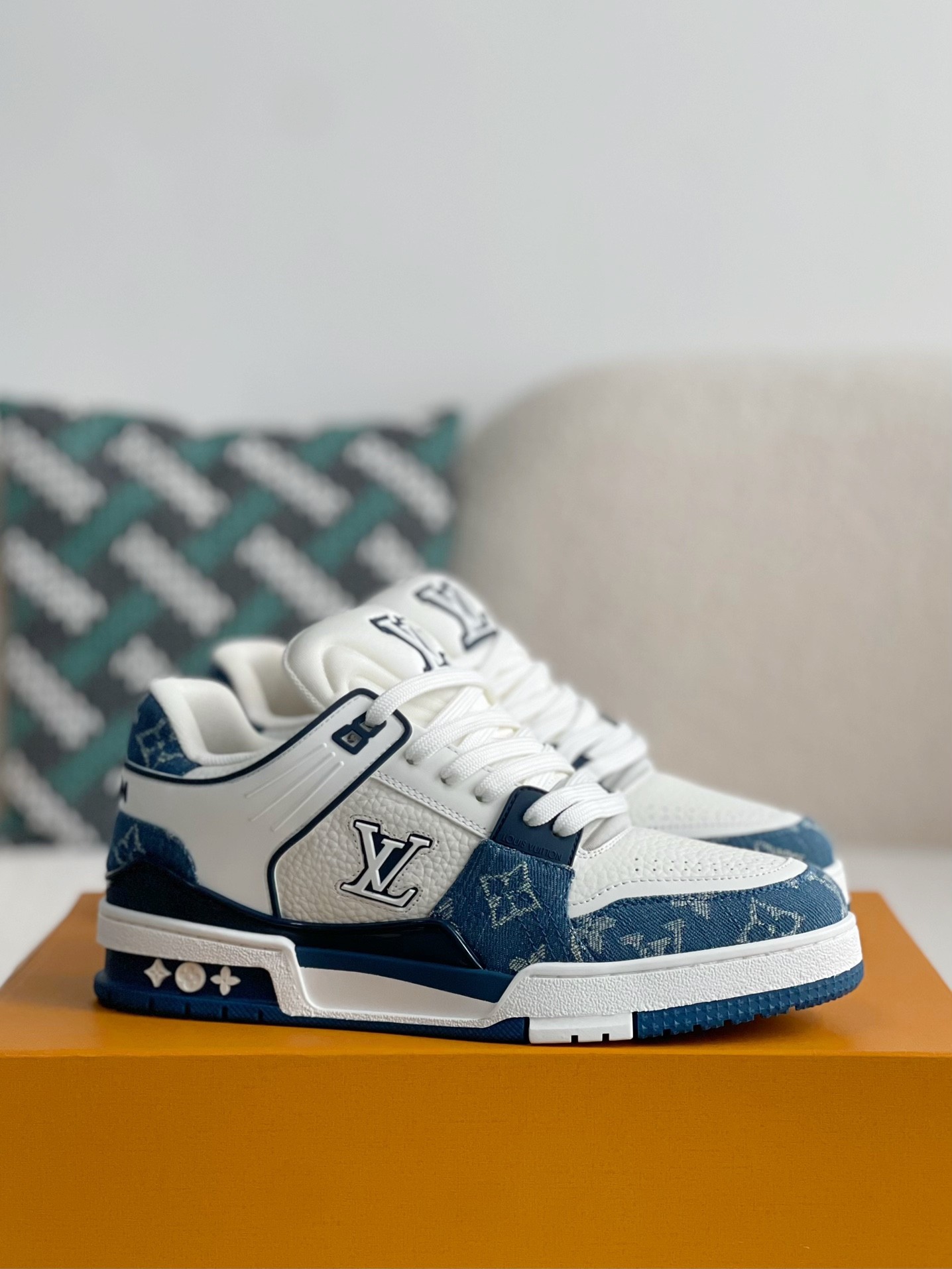 「#3048」LOUIS VUITTON SNEAKERS