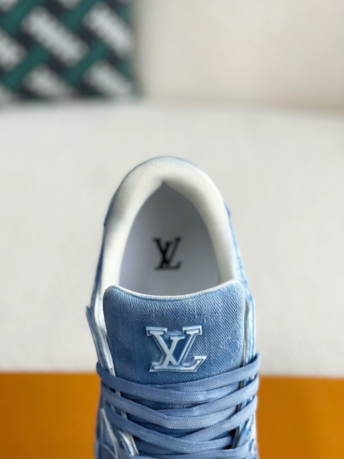 「#3318」 LOUIS VUITTON TRAINER SNEAKERS