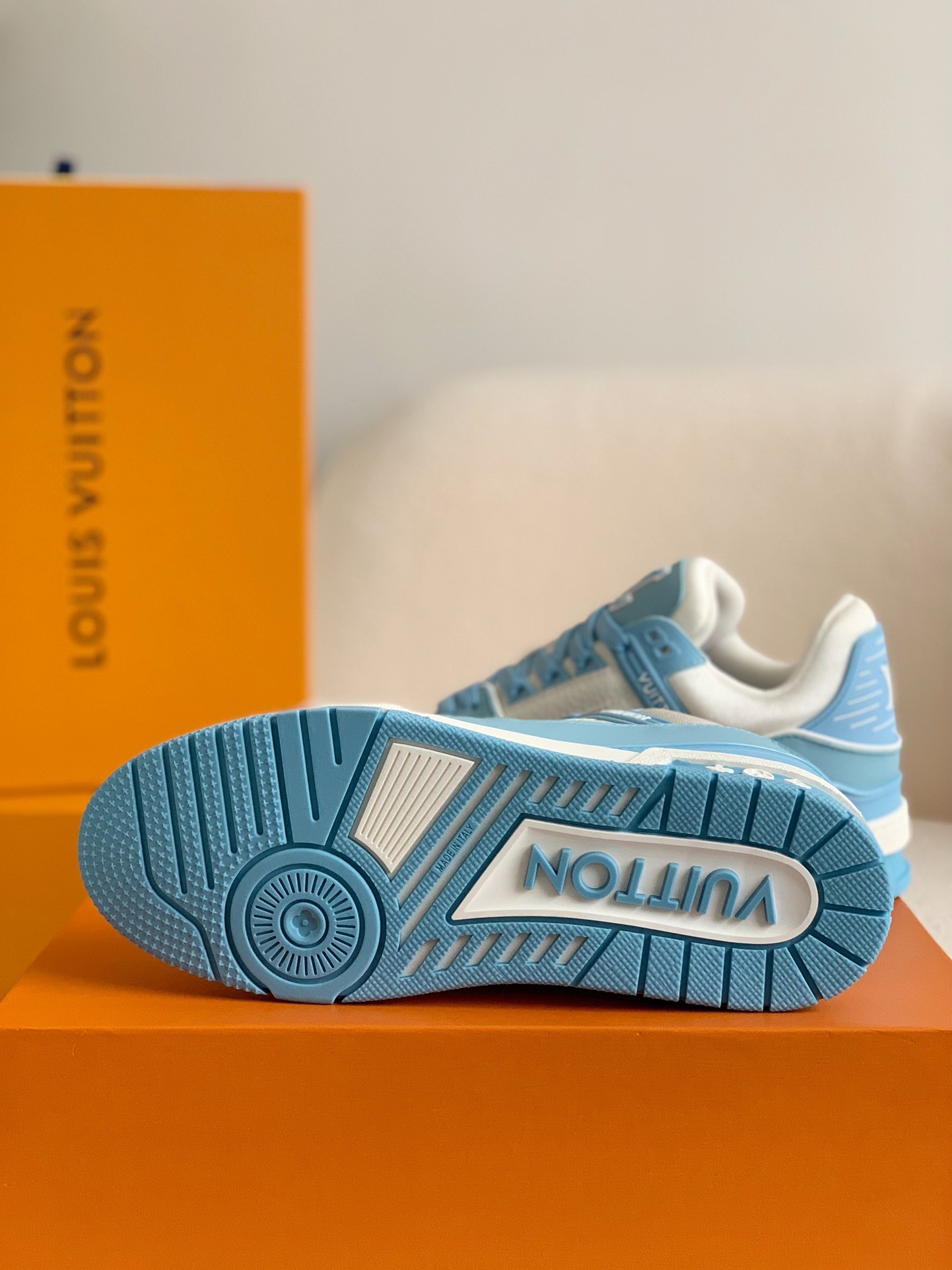 「#647」LOUIS VUITTON TRAINER SNEAKERS