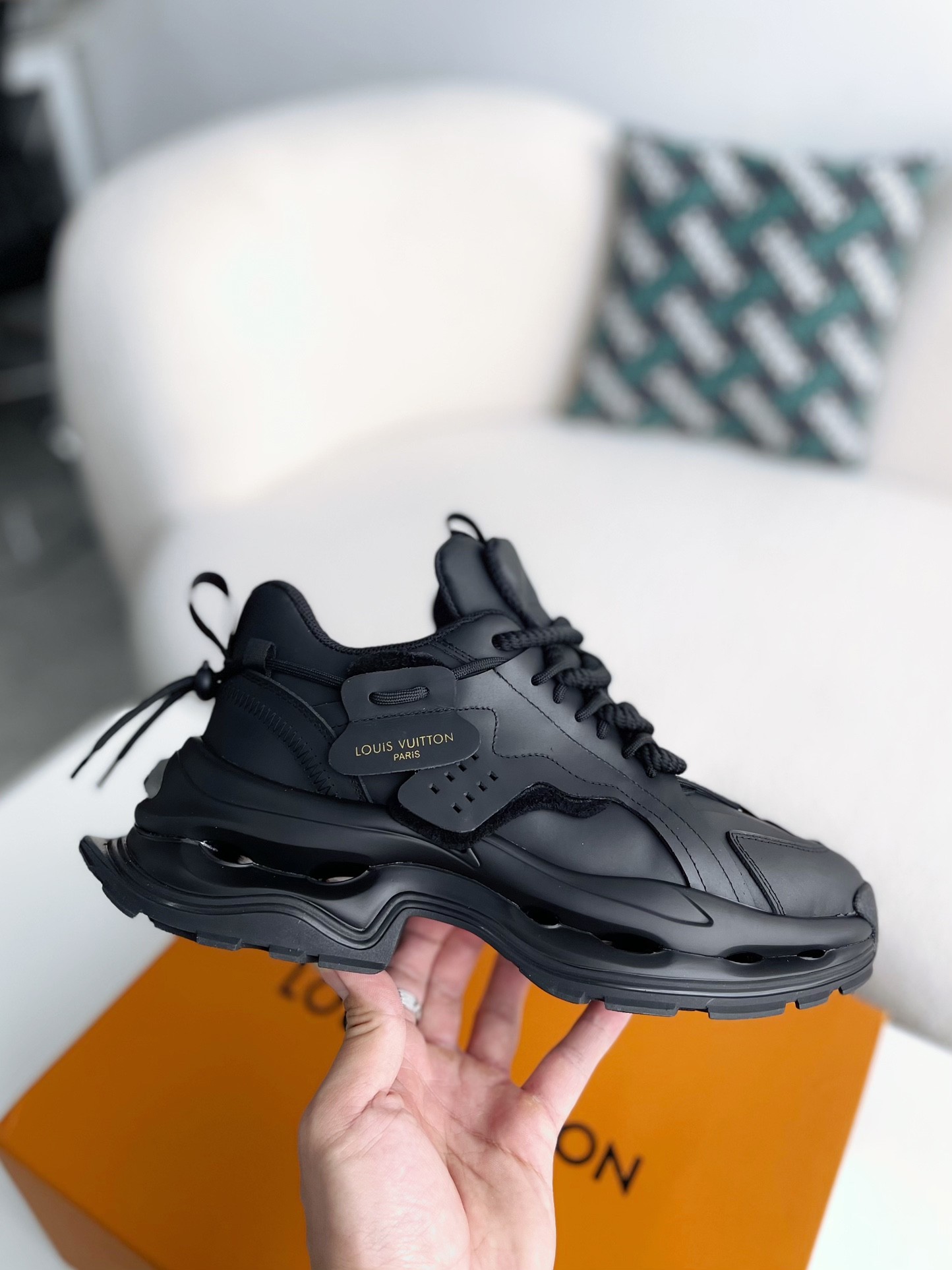 「#3520」LOUIS VUITTON CASUAL SNEAKERS