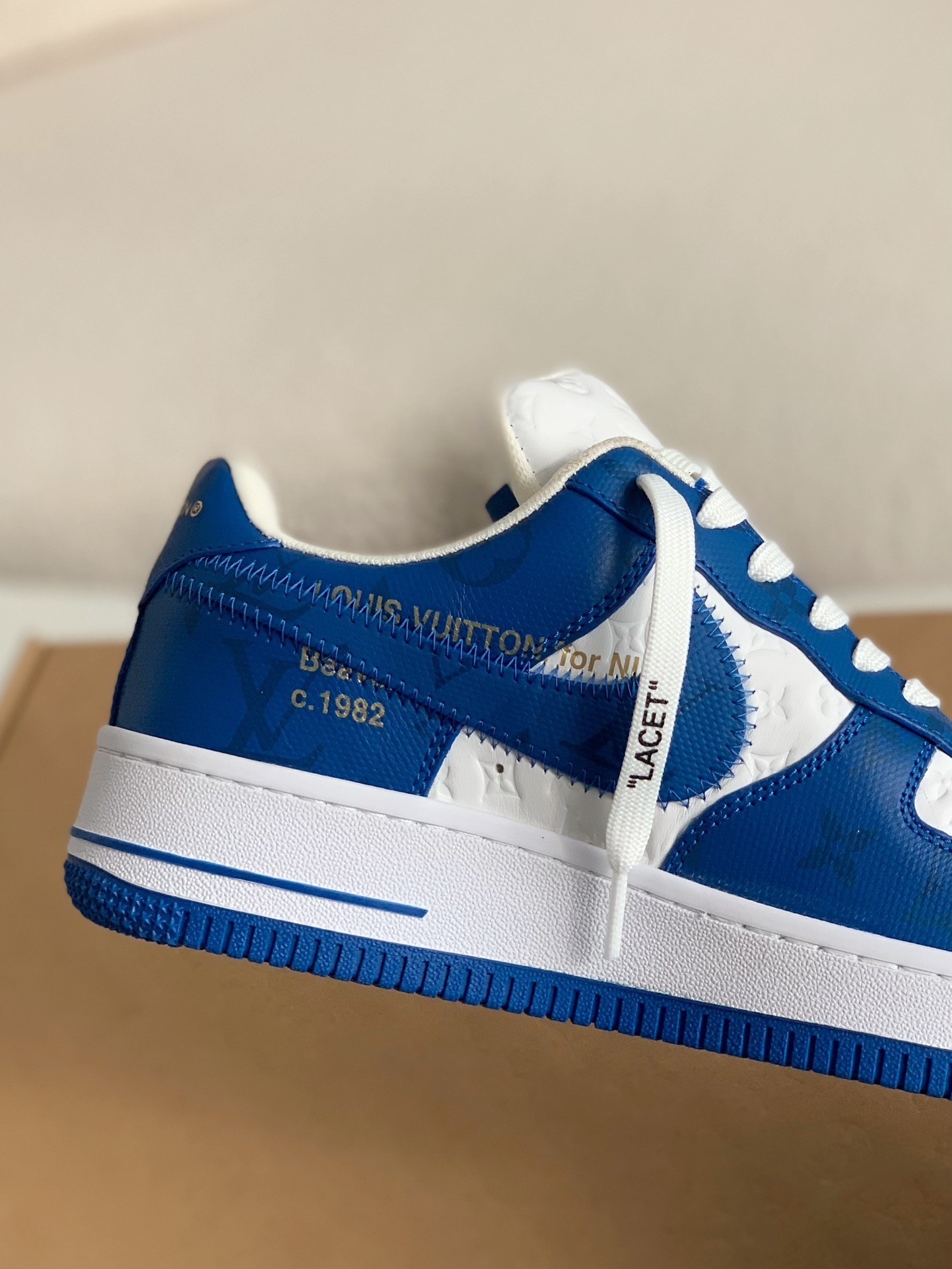 LOUIS VUITTON × NIKE AIR FORCE 1 Sneaker