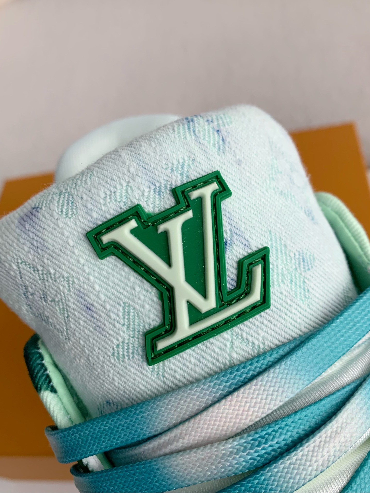 「#3174」LOUIS VUITTON SNEAKERS