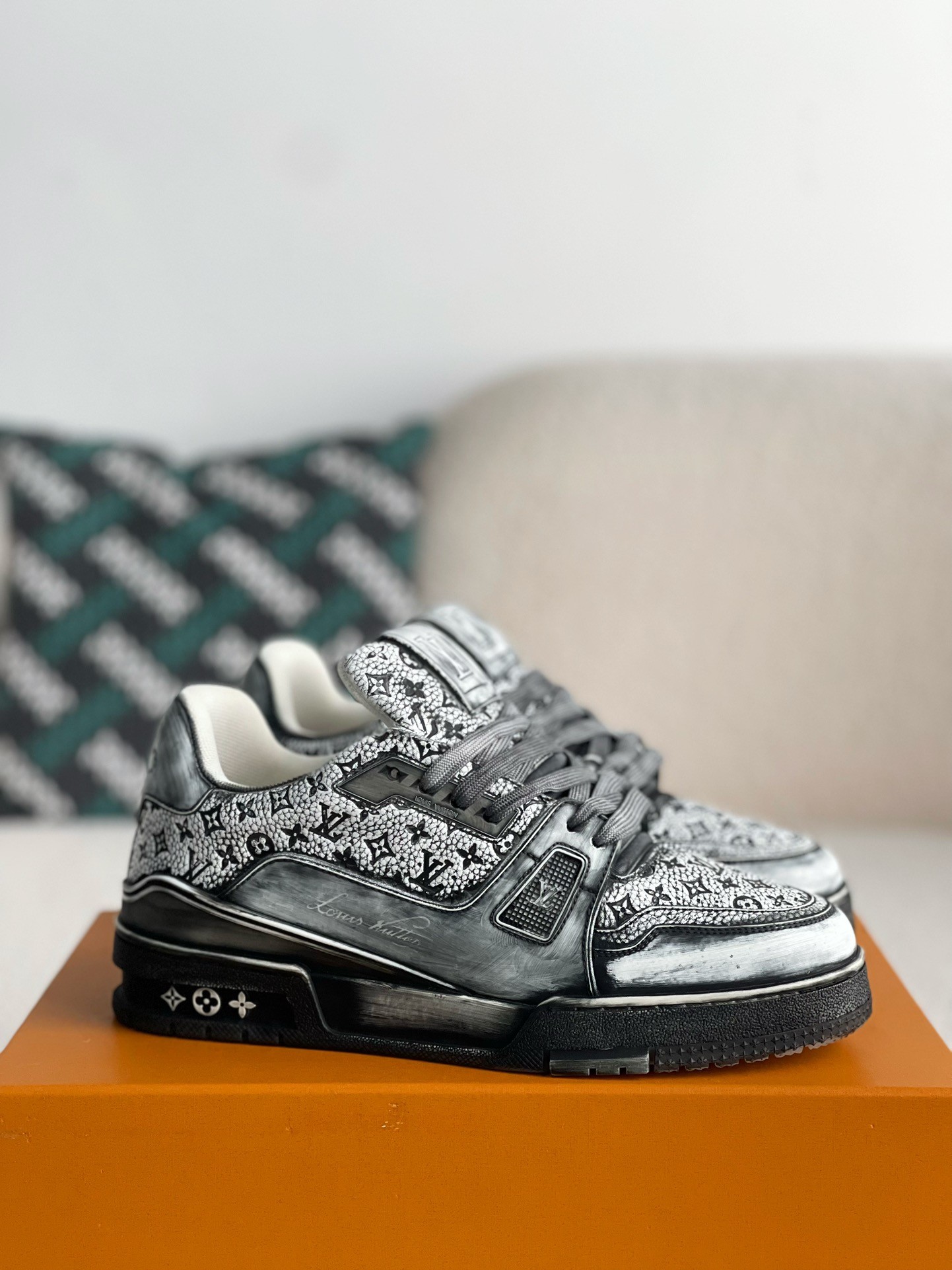 「#3172」LOUIS VUITTON SNEAKERS