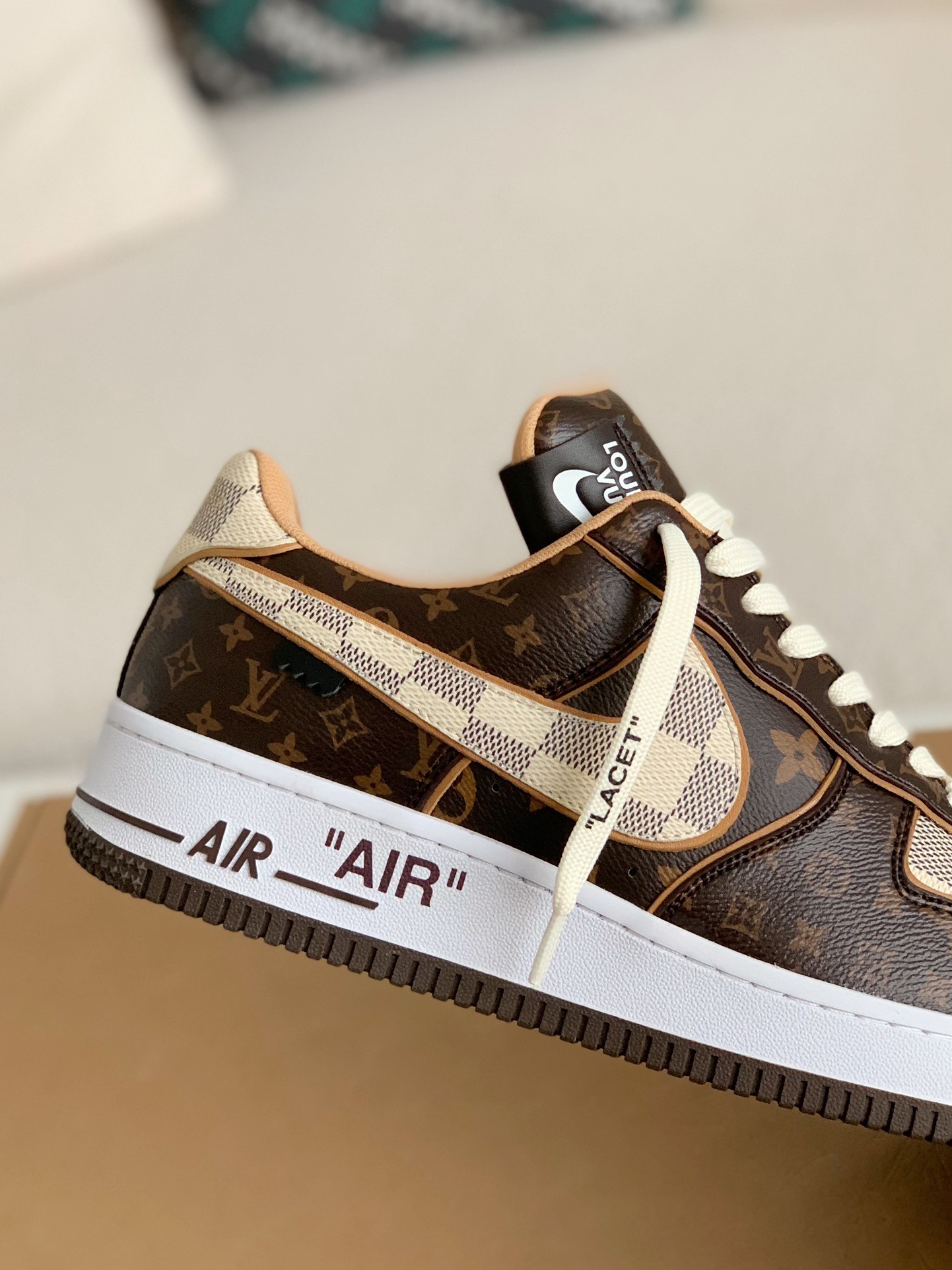 LOUIS VUITTON × NIKE AIR FORCE 1 Sneaker