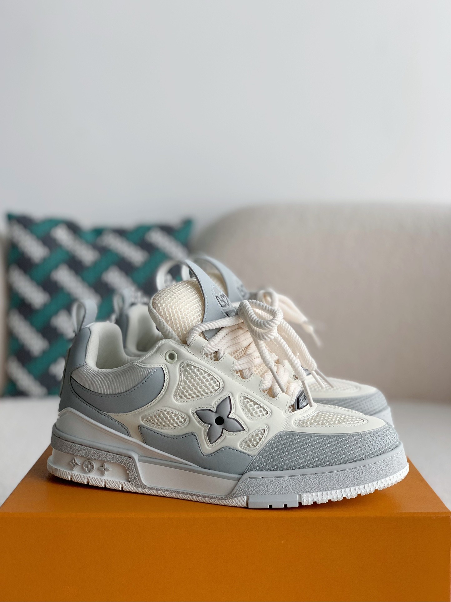 LOUIS VUITTON SKATE SNEAKERS