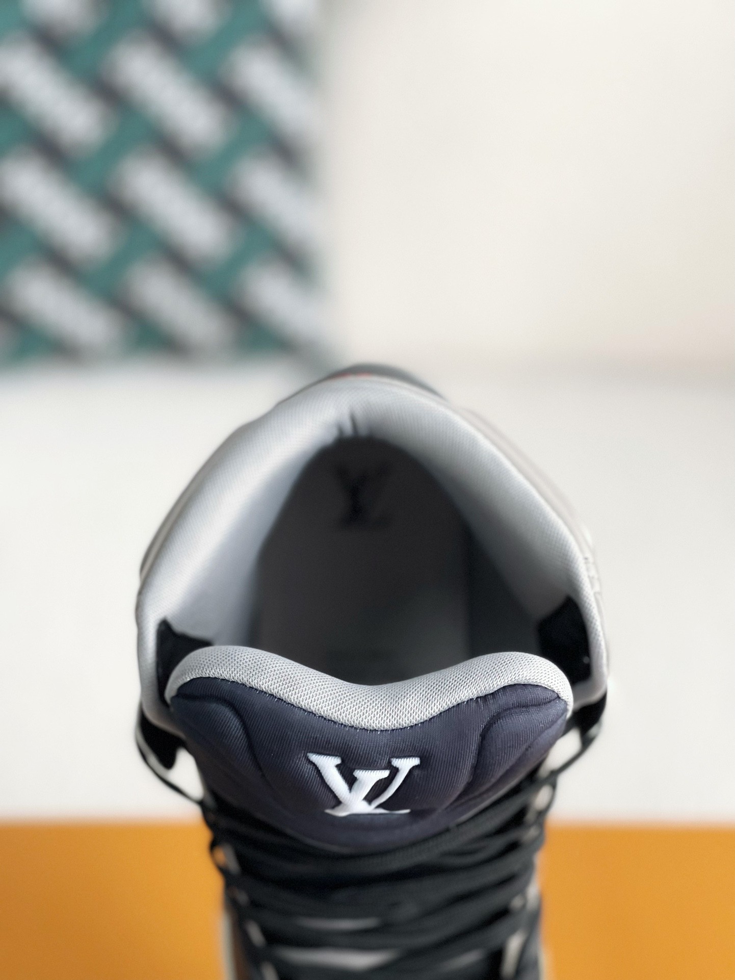 「#3918」LOUIS VUITTON TRAINER SNEAKERS